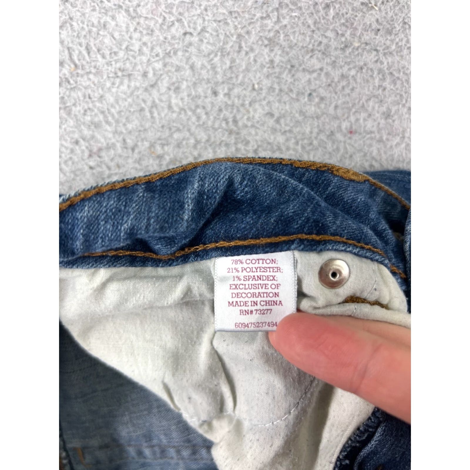 Vintage VINTAGE American Heritage Women's Jeans Bootcut Low Rise 7 Blue Denim Stretch Distressed 30-inch Inseam Size 28" / US 6 / IT 42 - 7 Thumbnail