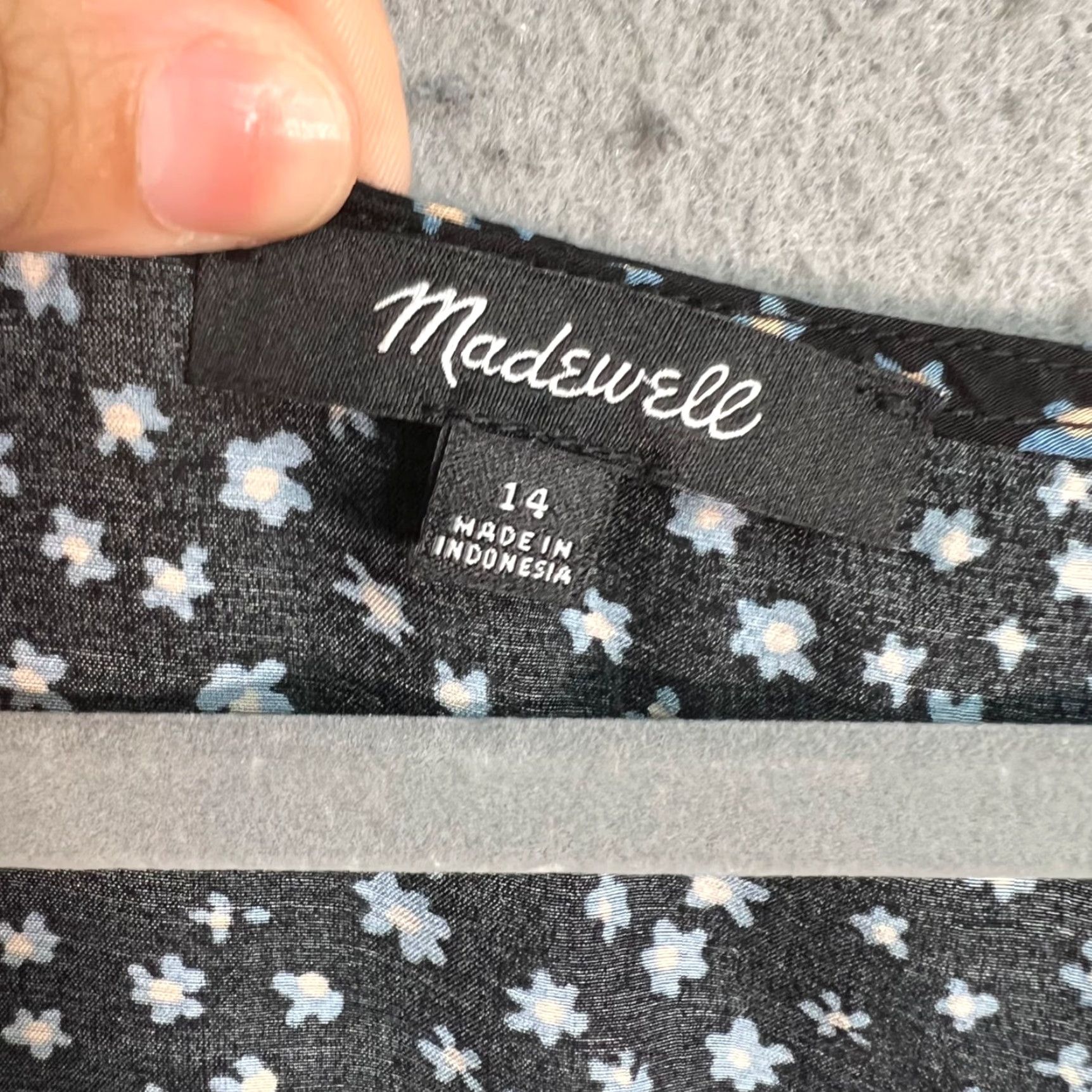 Madewell Madewell Womens Size 14 Long Sleeve Floral Dress Black - Mini Dress, Viscose Polyester, Ruffle, Casual, 14, Black, Flower, Spring Summer Fall Womens Size XL / US 12-14 / IT 48-50 - 3 Thumbnail