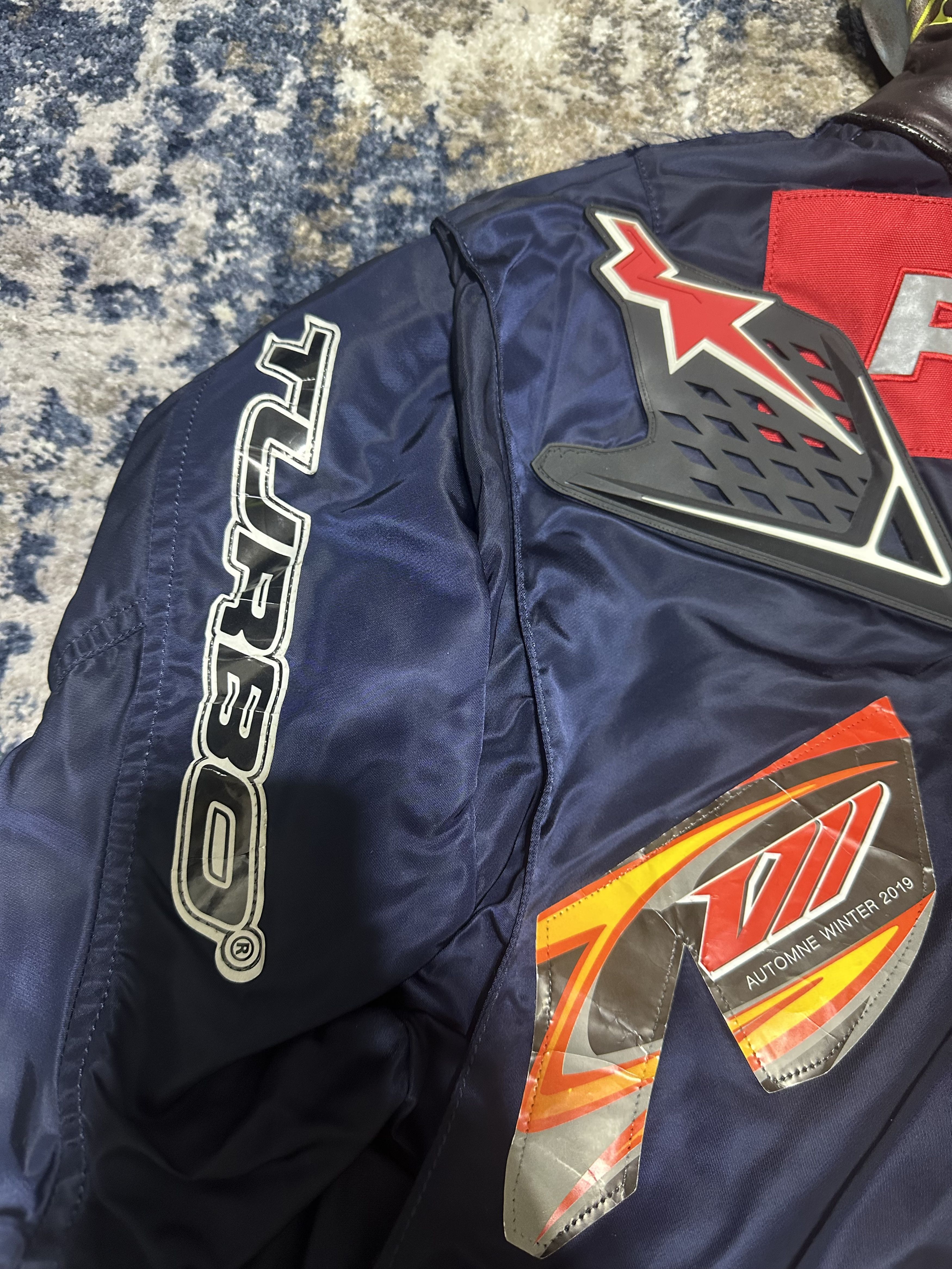Vetements Vetements AW19 Racing Bomber Size US L / EU 52-54 / 3 - 17 Thumbnail