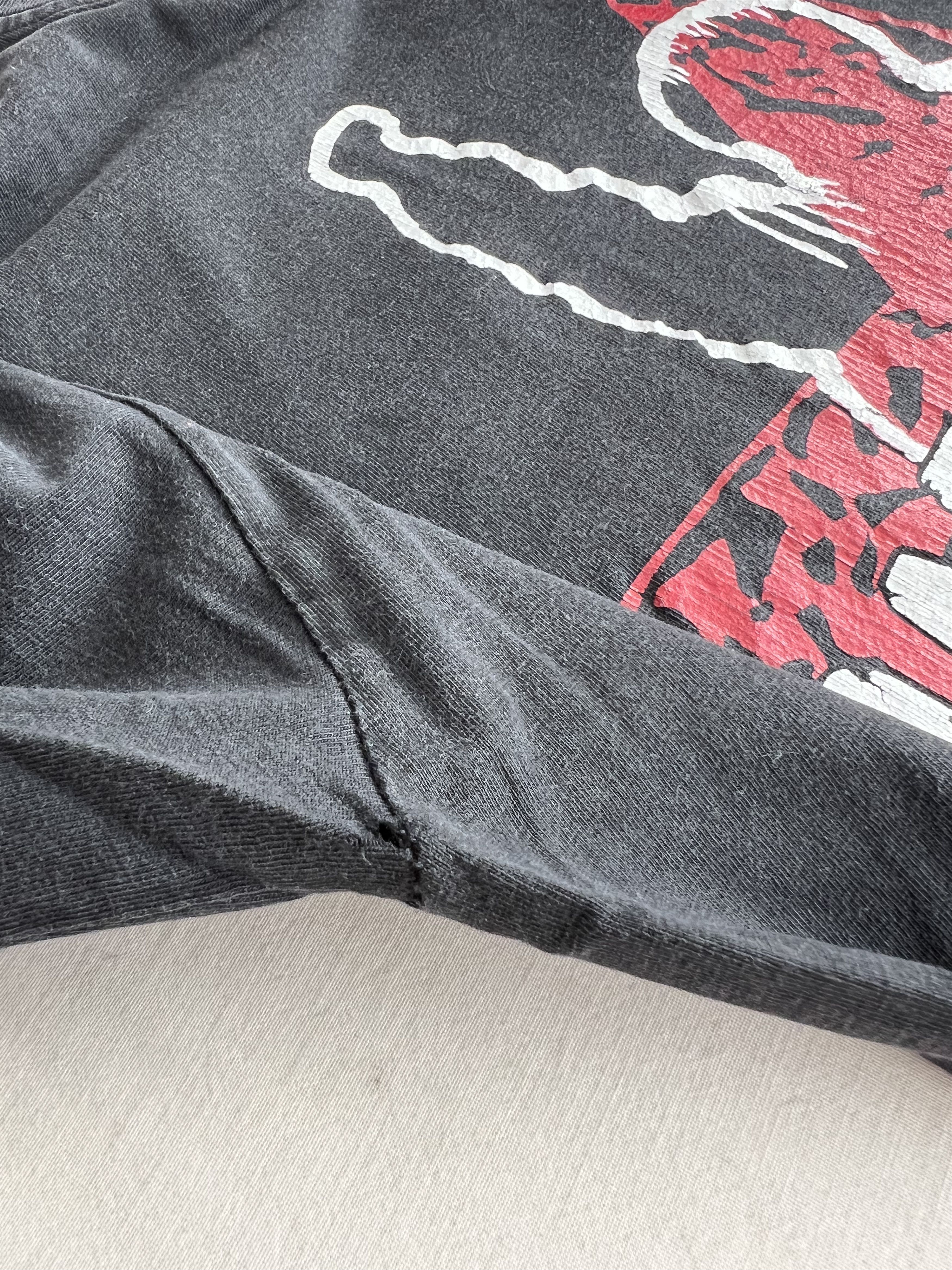 Band Tees Vintage 2000s Rage Against The Machine Black T-shirt Size US M / EU 48-50 / 2 - 6 Thumbnail