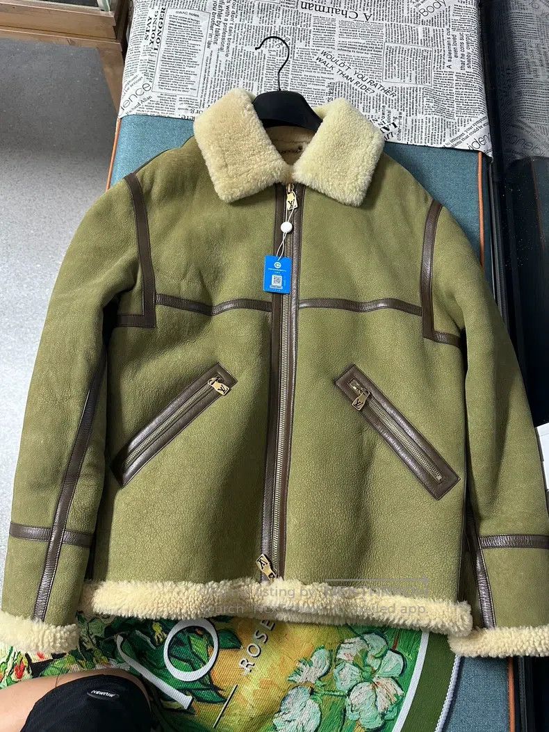 Louis Vuitton Louis Vuitton Army green lambswool jacket Size US M / EU 48-50 / 2 - 1 Thumbnail