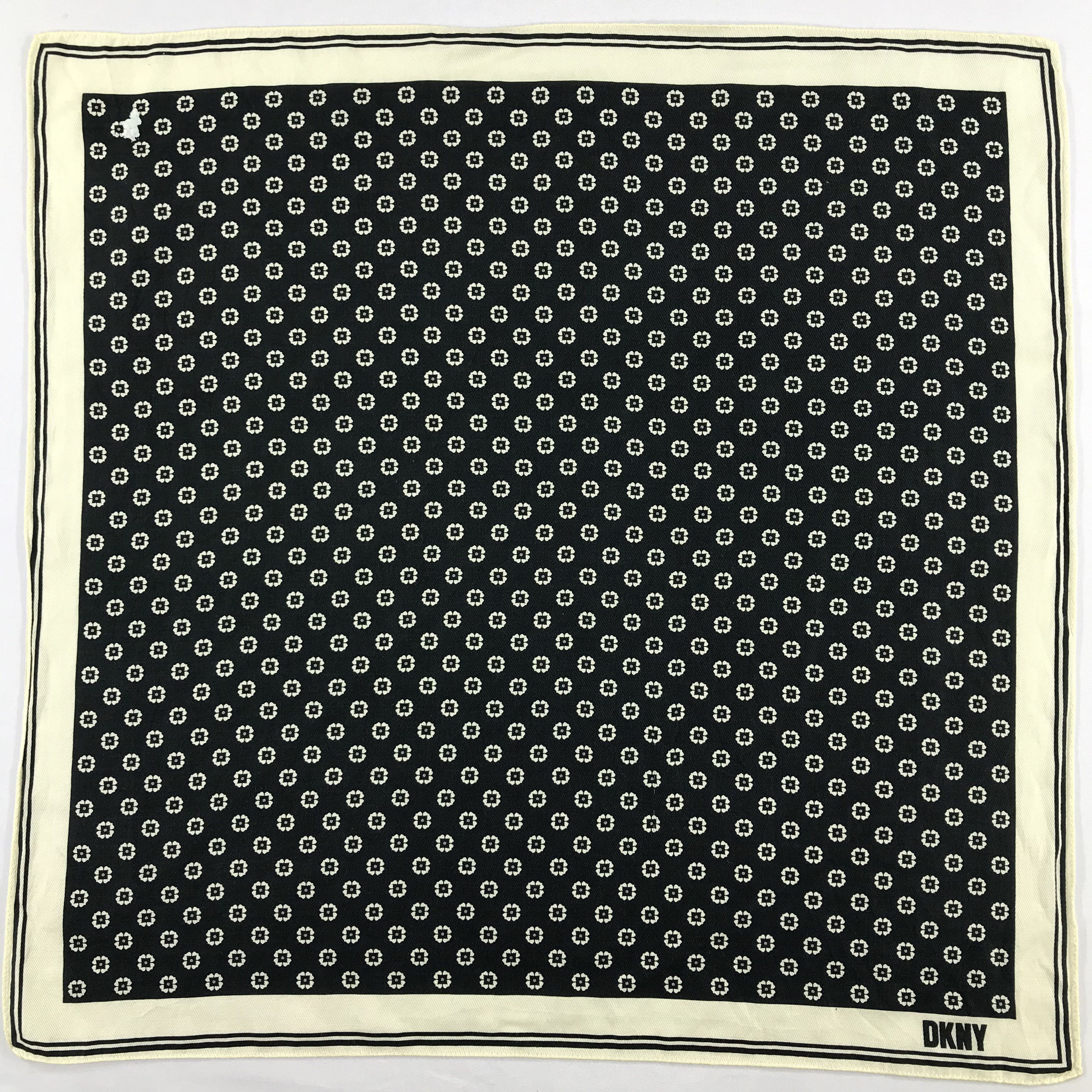 DKNY × Vintage DKNY Bandana / Handkerchief / Neckerchief - S1938 Size ONE SIZE - 1 Thumbnail