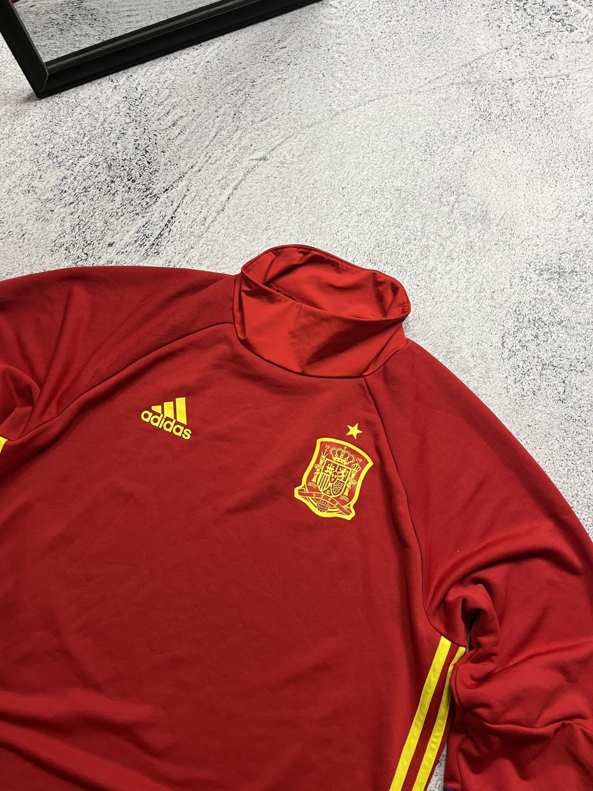 Adidas Adidas Spain 2016 Long Sleeve Football Soccer Jersey Top Size US L / EU 52-54 / 3 - 5 Thumbnail