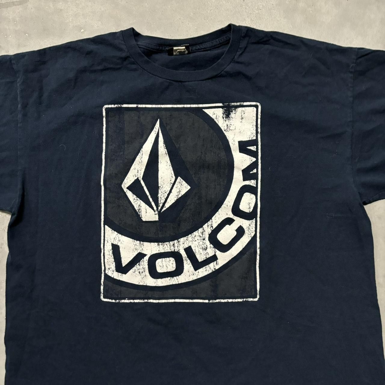 Vintage × Volcom Vintage Y2K/2000s Grunge Navy Blue Volcom Surf Skater Graphic Tee! Size US XL / EU 56 / 4 - 2 Thumbnail