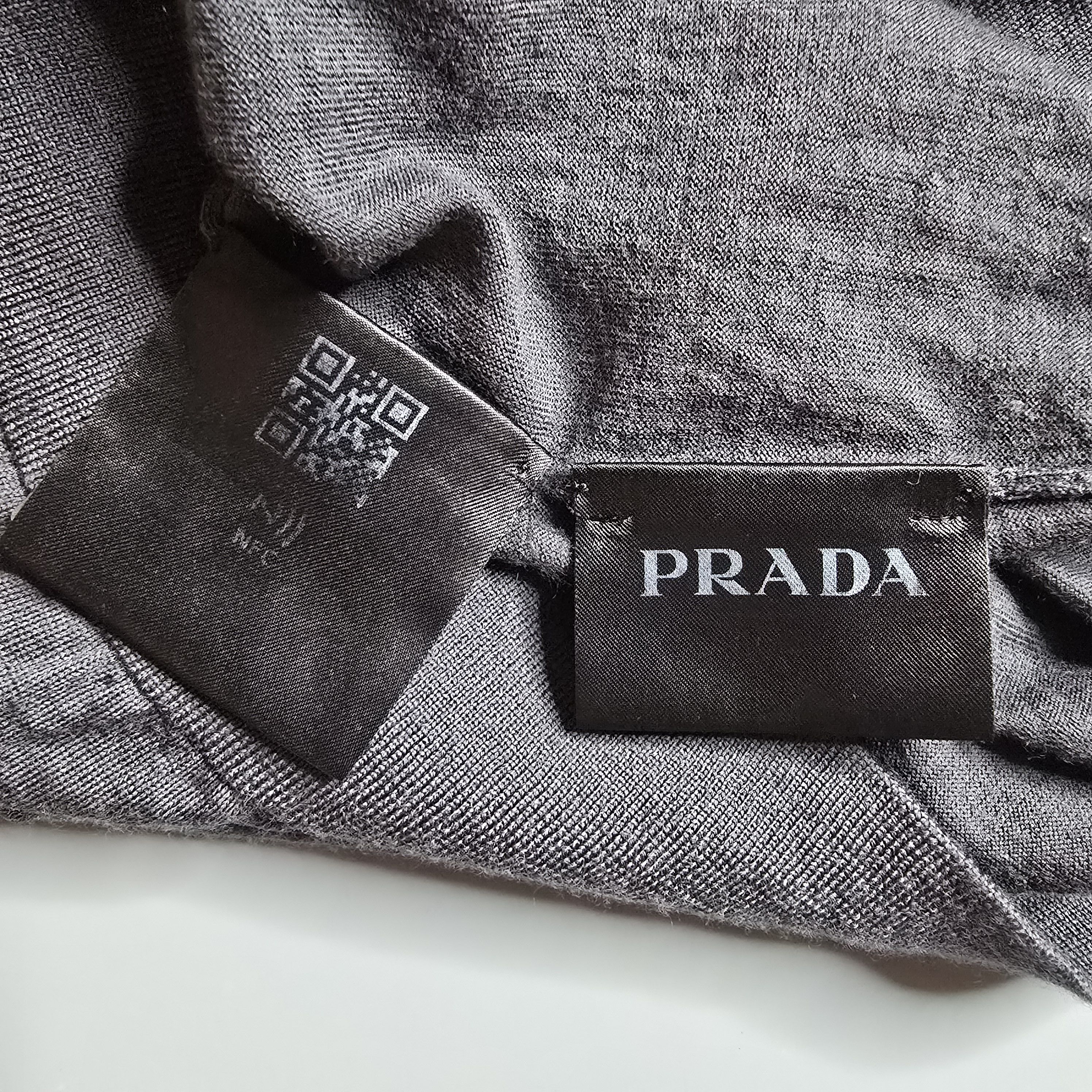 Prada Prada - Superfine Wool Sweater Size US L / EU 52-54 / 3 - 6 Thumbnail