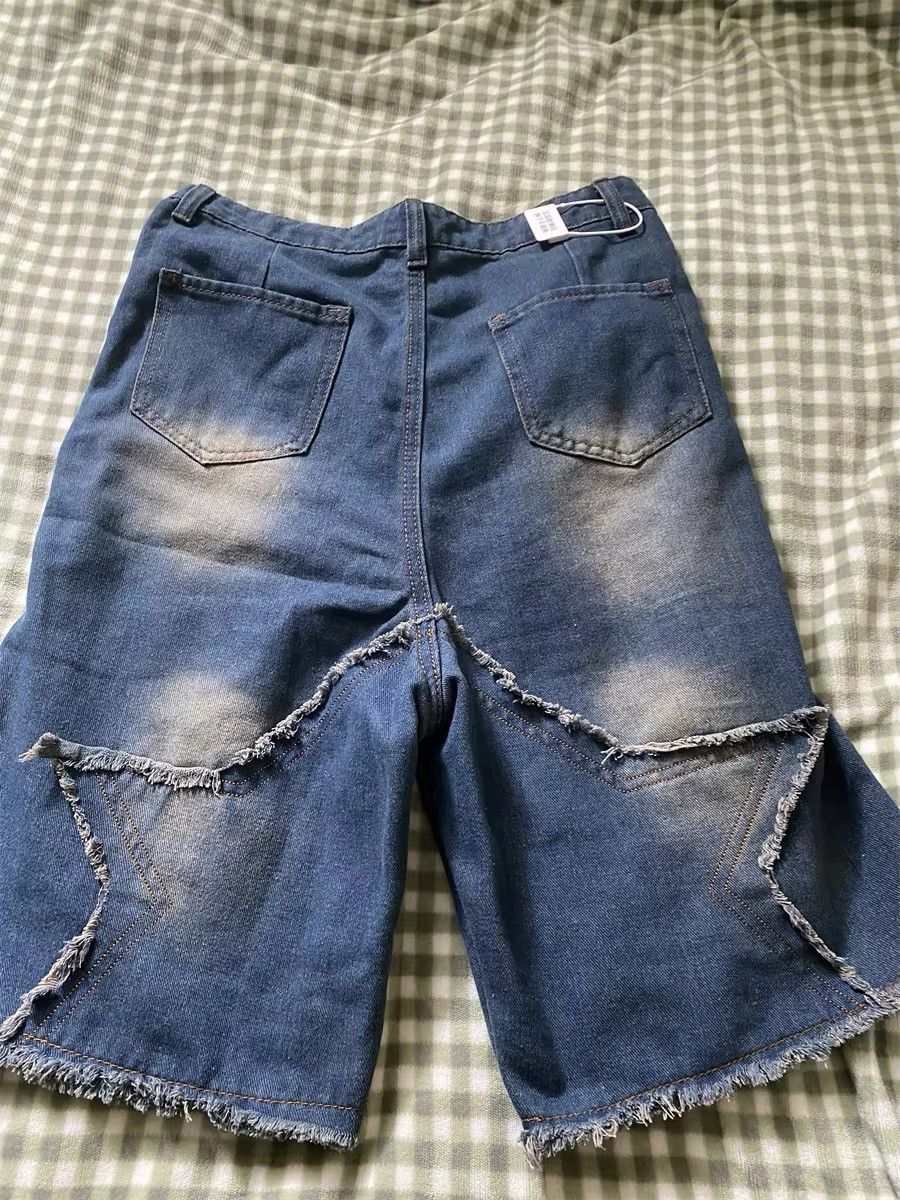 Jean Men retro star patch tassel denim shorts Size US 29 - 6 Thumbnail