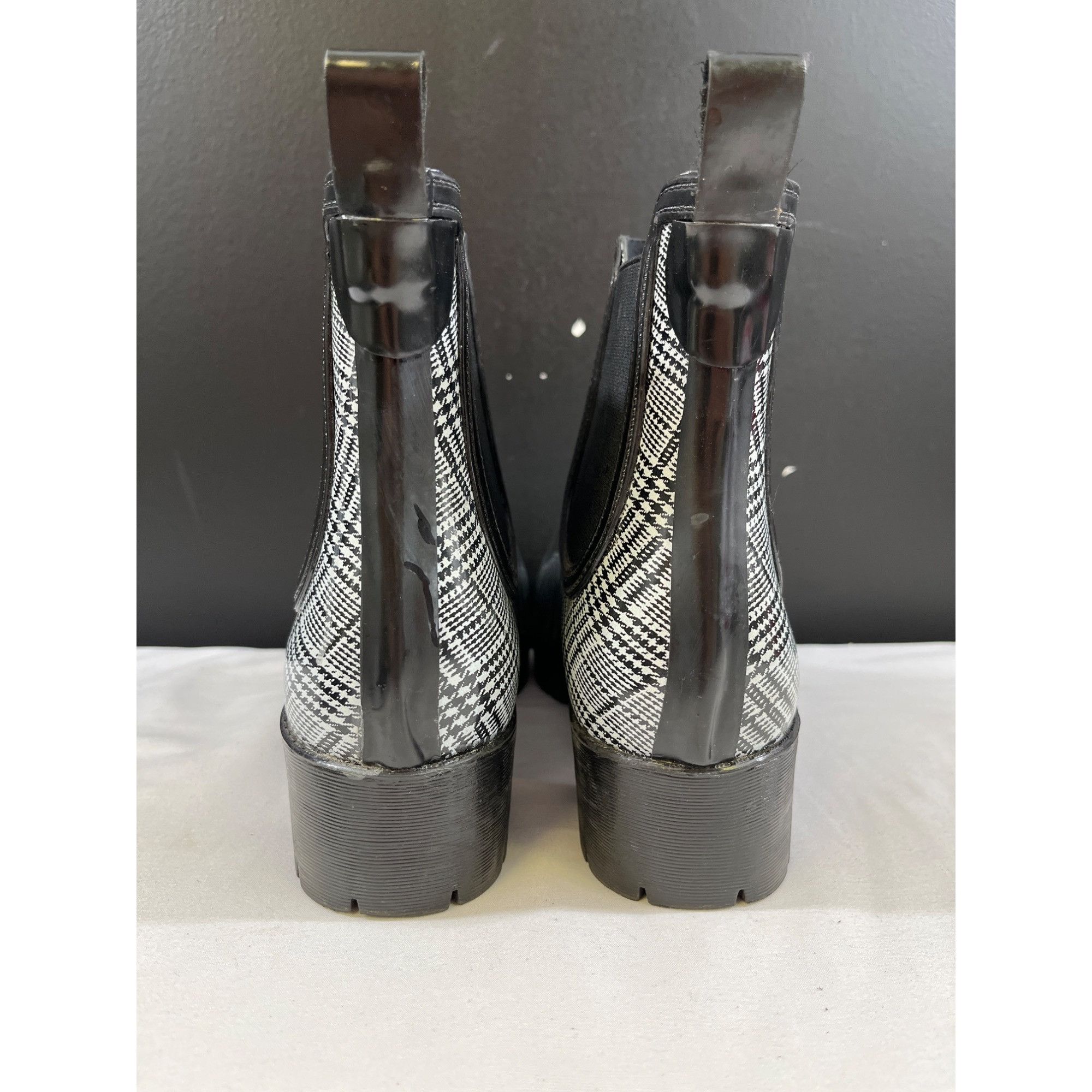 Jeffrey Campbell Jeffrey Campbell Womens Black & White Rain Boots Size 7 SKU Size US 7 / IT 37 - 4 Thumbnail