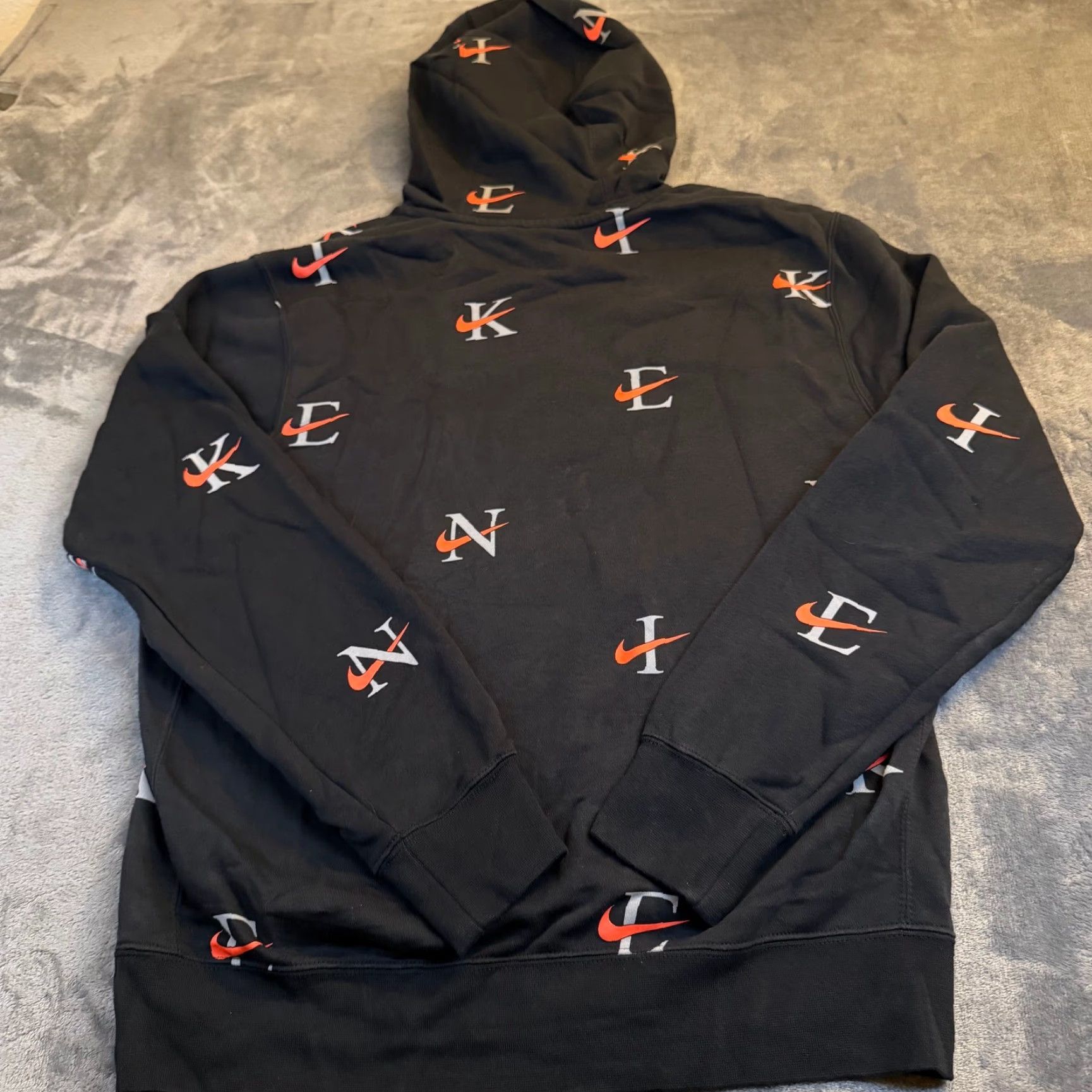 Nike Nike All Over Logo Print Pullover Hoodie Sweatshirt Black Orange Mens Small Size US S / EU 44-46 / 1 - 4 Thumbnail