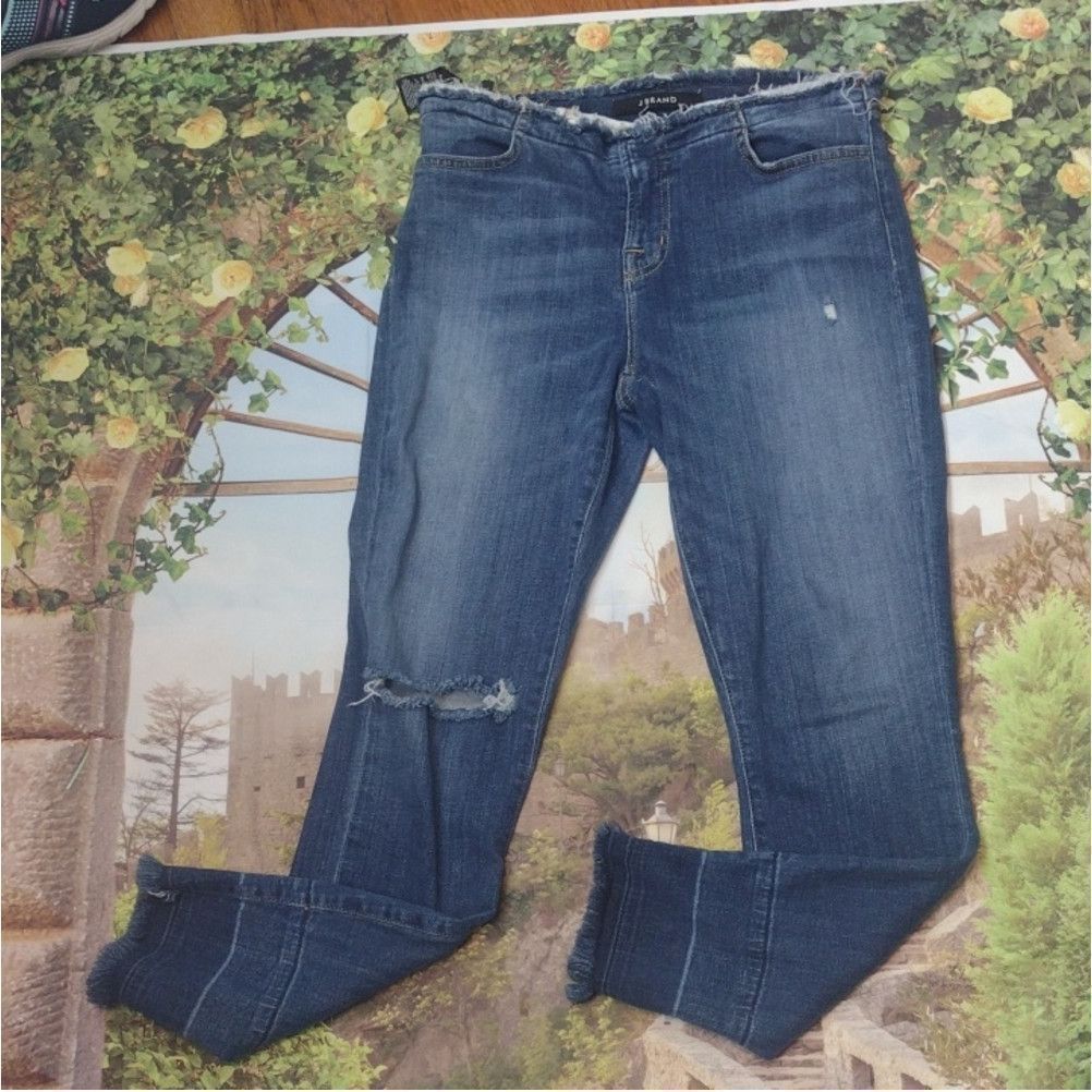J Brand J BRAND Capri Stigma Distressed Fringe Jeans Size 26 Size 29" - 1 Thumbnail