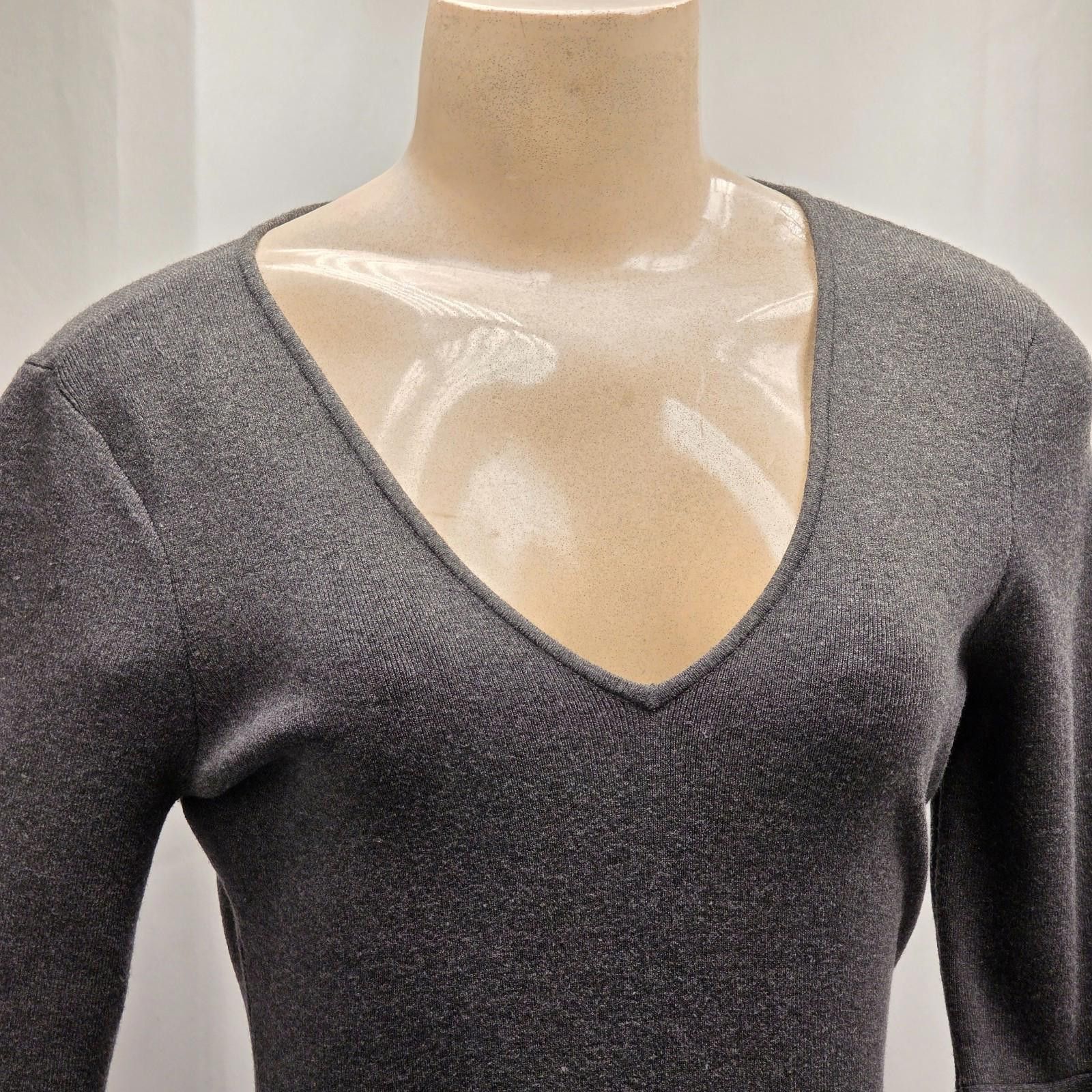 Woolrich Woolen Mills Milly Grey Knit Wool Blend Dress V-Neck Bell Sleeve Petite P Size S / US 4 / IT 40 - 8 Thumbnail
