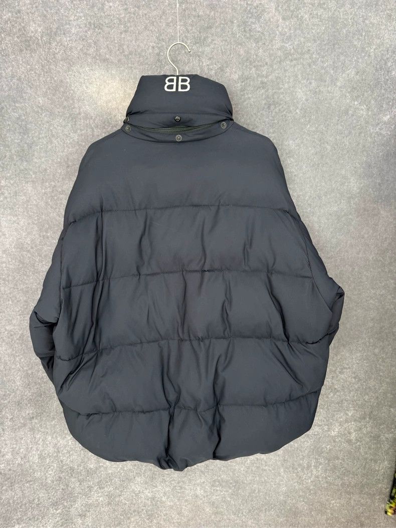 Balenciaga Balenciaga Double b embroidered logo coat on the back Size US M / EU 48-50 / 2 - 2 Thumbnail