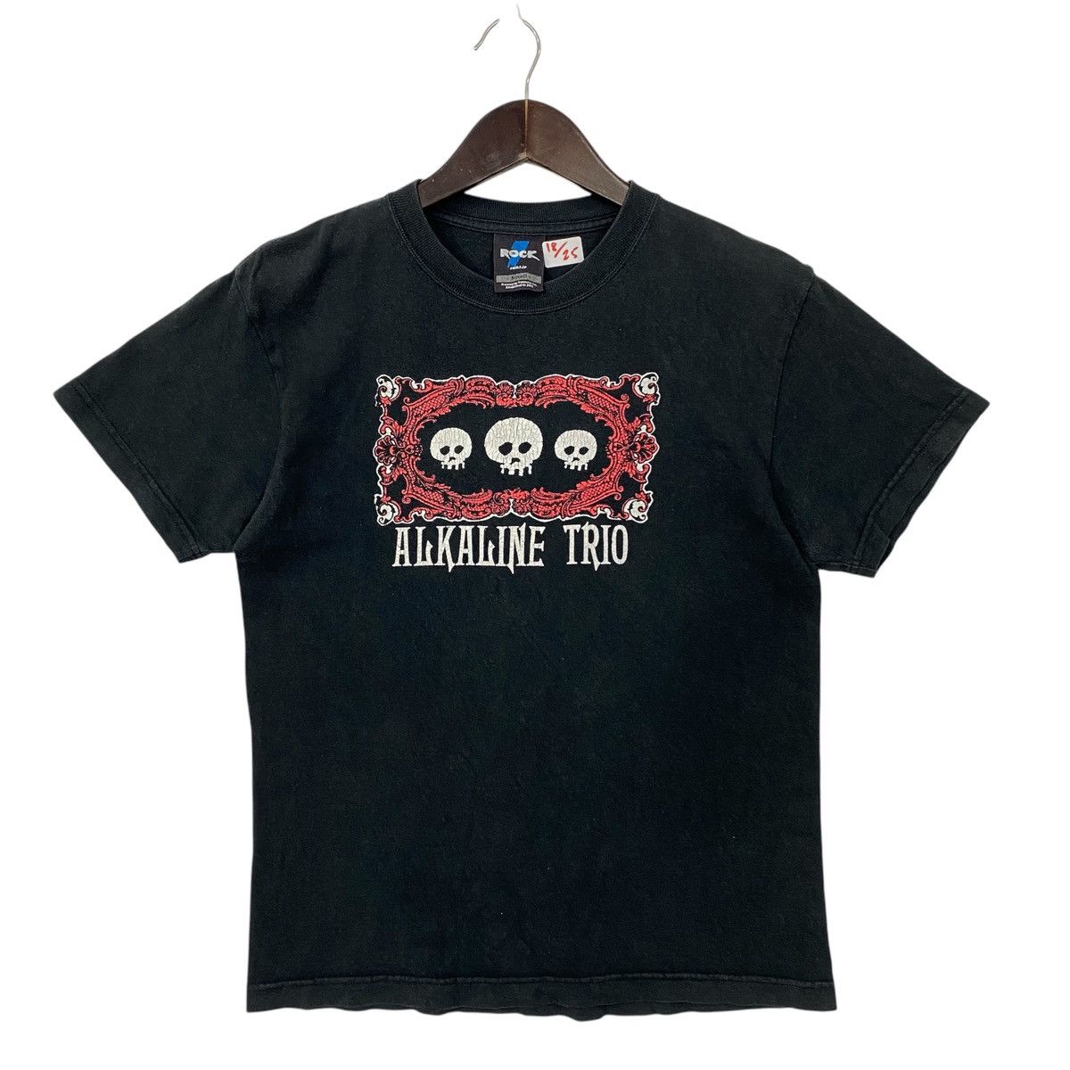 Band Tees 💥VINTAGE ALKALINE TRIO Punk rock band emo tee shirt Size US S / EU 44-46 / 1 - 1 Thumbnail