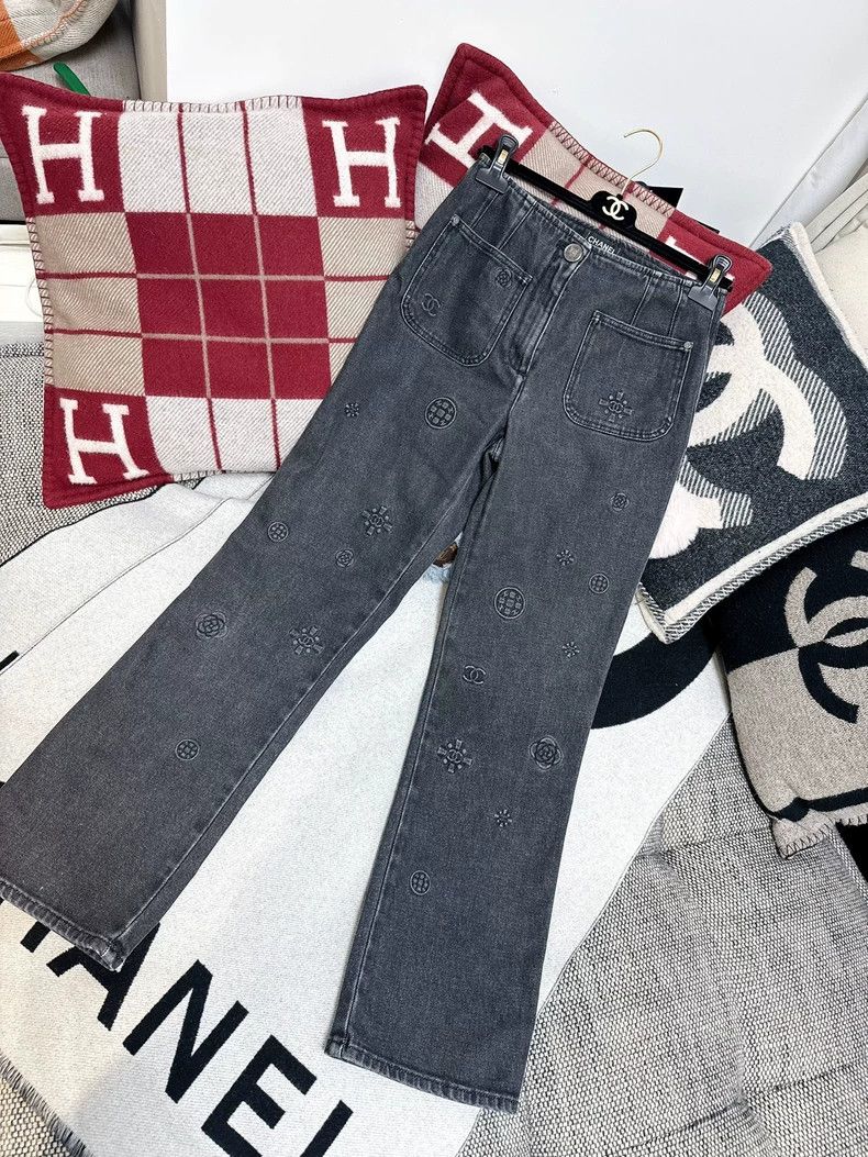 Chanel Chanel 21p gray embossed double C camellia jeans Size 24" / US 00 / IT 34 - 6 Thumbnail