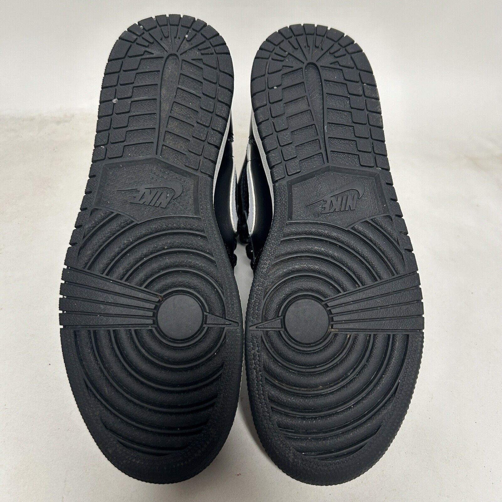 Nike Nike Air Jordan 1 Retro High BG “Black White/Ying Yang” 2024 Size US 7.5 / IT 37.5 - 6 Thumbnail