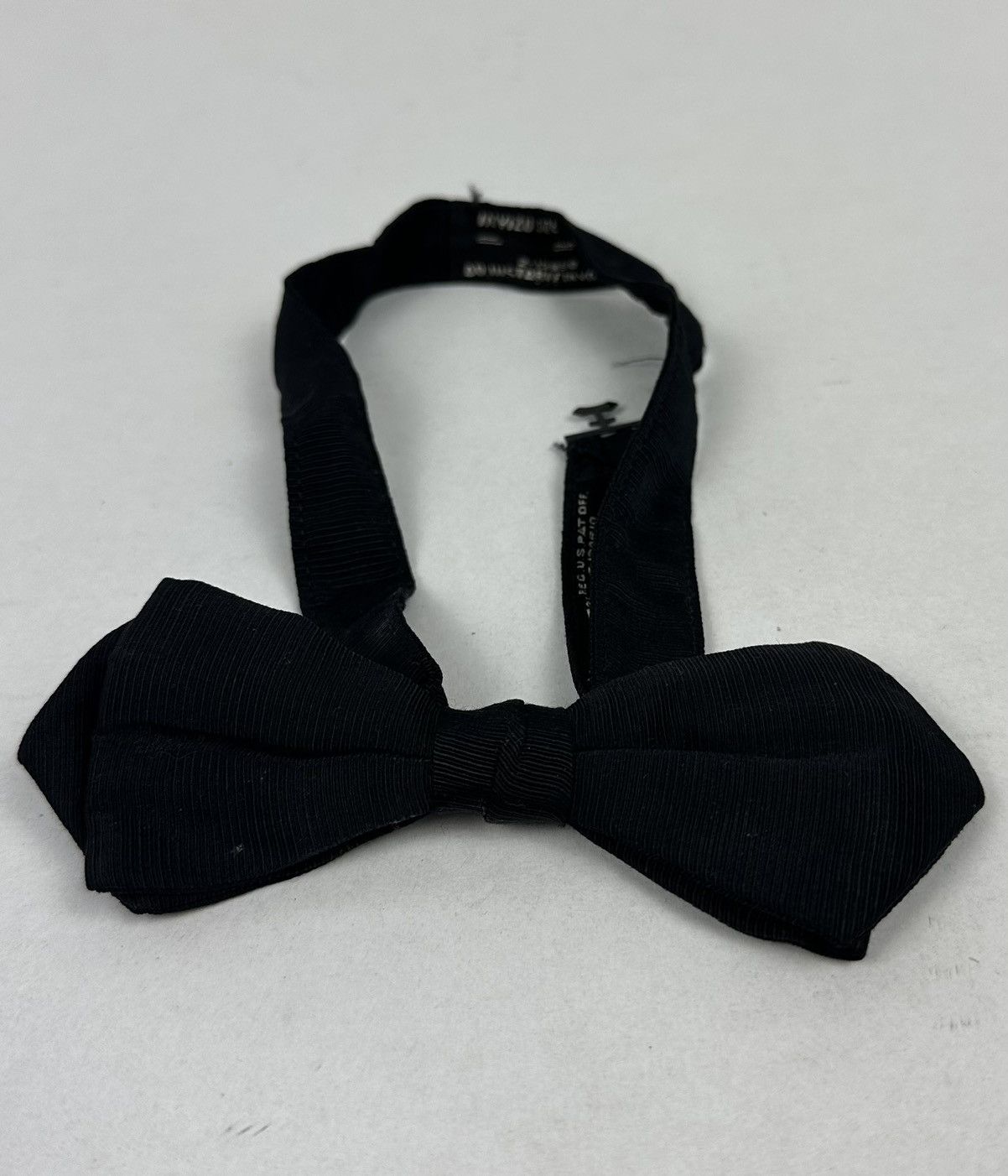 Vintage Vintage Invizo-Size Bow Tie Adjustable To Your Size Clip On Size ONE SIZE - 3 Thumbnail