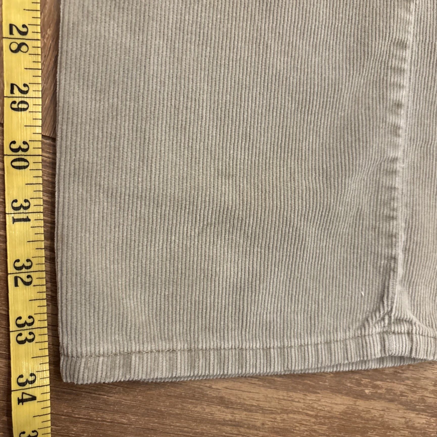 Levi's Vintage Levis Jeans Mens 34x33 Khaki Corduroy 505 Regular Straight Leg Y2K Size US 36 / EU 52 - 6 Thumbnail
