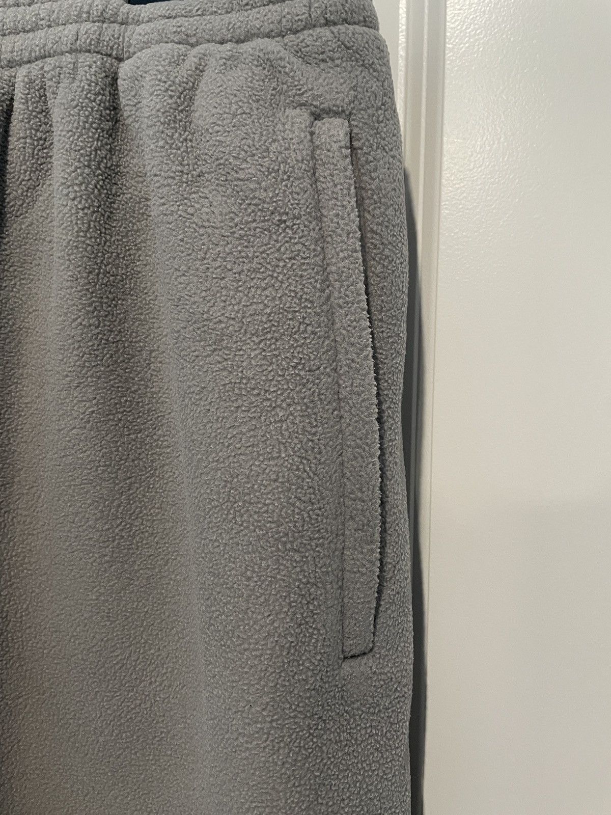 Gap × Kanye West × Yeezy Yeezy Gap Polar Fleece Zip Sweatpants Light Gray Size Large Size US 34 / EU 50 - 3 Thumbnail