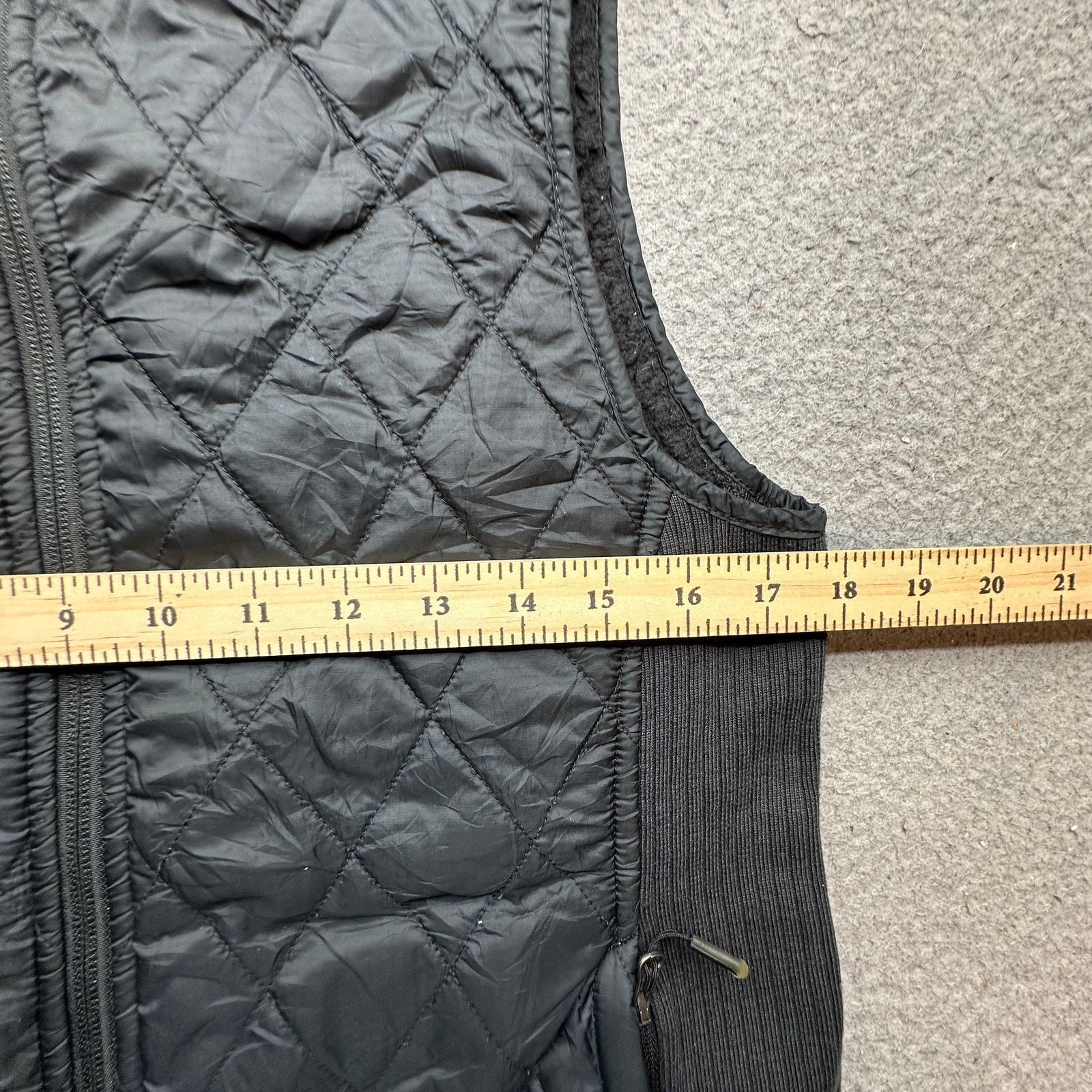 L.L. Bean LL Bean Quilted Puffer Vest Jacket Womens Small Reg Black Size S / US 4 / IT 40 - 4 Thumbnail