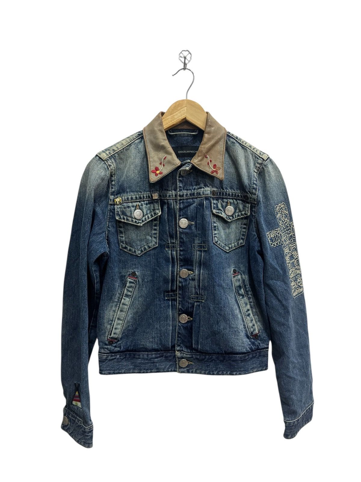 Dsquared2 Dsquared2 Embroidery Denim Jacket With Leather Collar Size M / US 6-8 / IT 42-44 - 1 Thumbnail