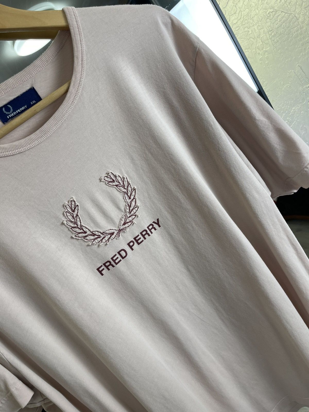 Fred Perry Classic Fred Perry Embroidered Laurel Tee - Soft Pink Size US XXL / EU 58 / 5 - 4 Thumbnail