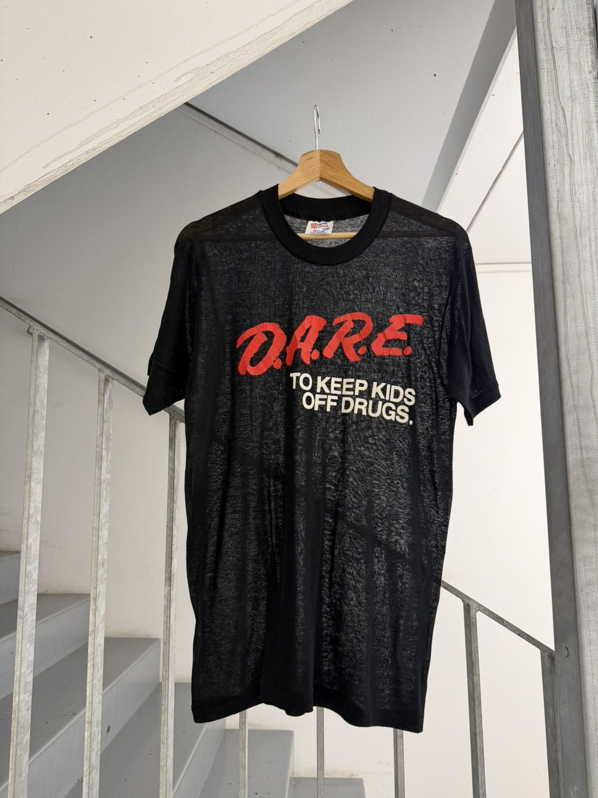 Vintage Vintage 80s D.A.R.E To Keep Kids Off Drugs T-Shirt Size US M / EU 48-50 / 2 - 5 Thumbnail