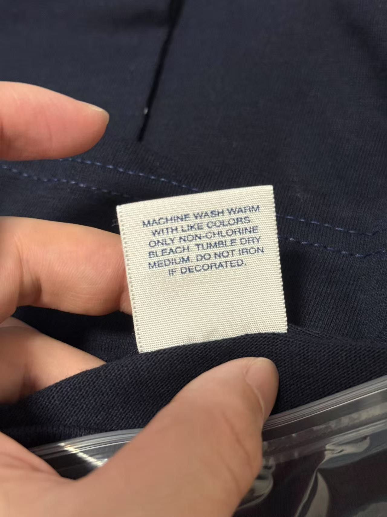 Supreme Supreme 2006 ice blue on navy box logo tee T-shirt Size US L / EU 52-54 / 3 - 4 Thumbnail