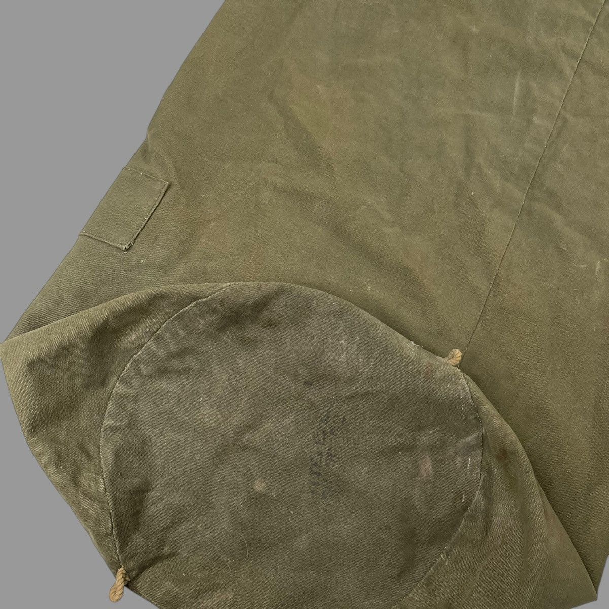 Vintage Vintage 1950s military duffle bag Size ONE SIZE - 7 Thumbnail