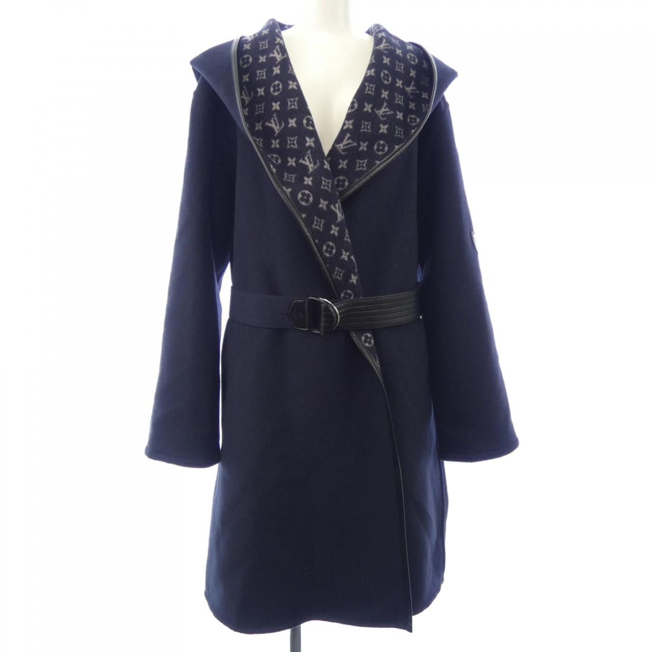 Louis Vuitton Louis Vuitton Louis Vuitton Monogram Coat Textile Outerwear FFCO22QWE DUTY FREE for USA Size ONE SIZE - 1 Thumbnail