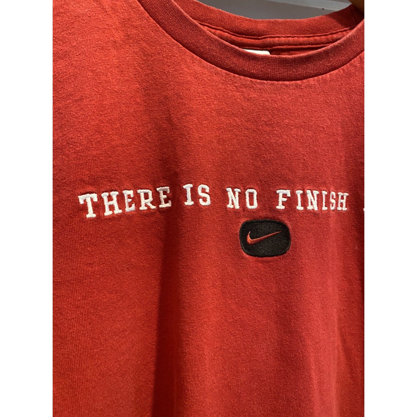 Nike VINTAGE Nike Gray Tag Red Short Sleeve Shirt Mens XL Regular Crew Neck Cotton Shirt No Finish Line 90s Training Running Workout Size US XL / EU 56 / 4 - 4 Thumbnail