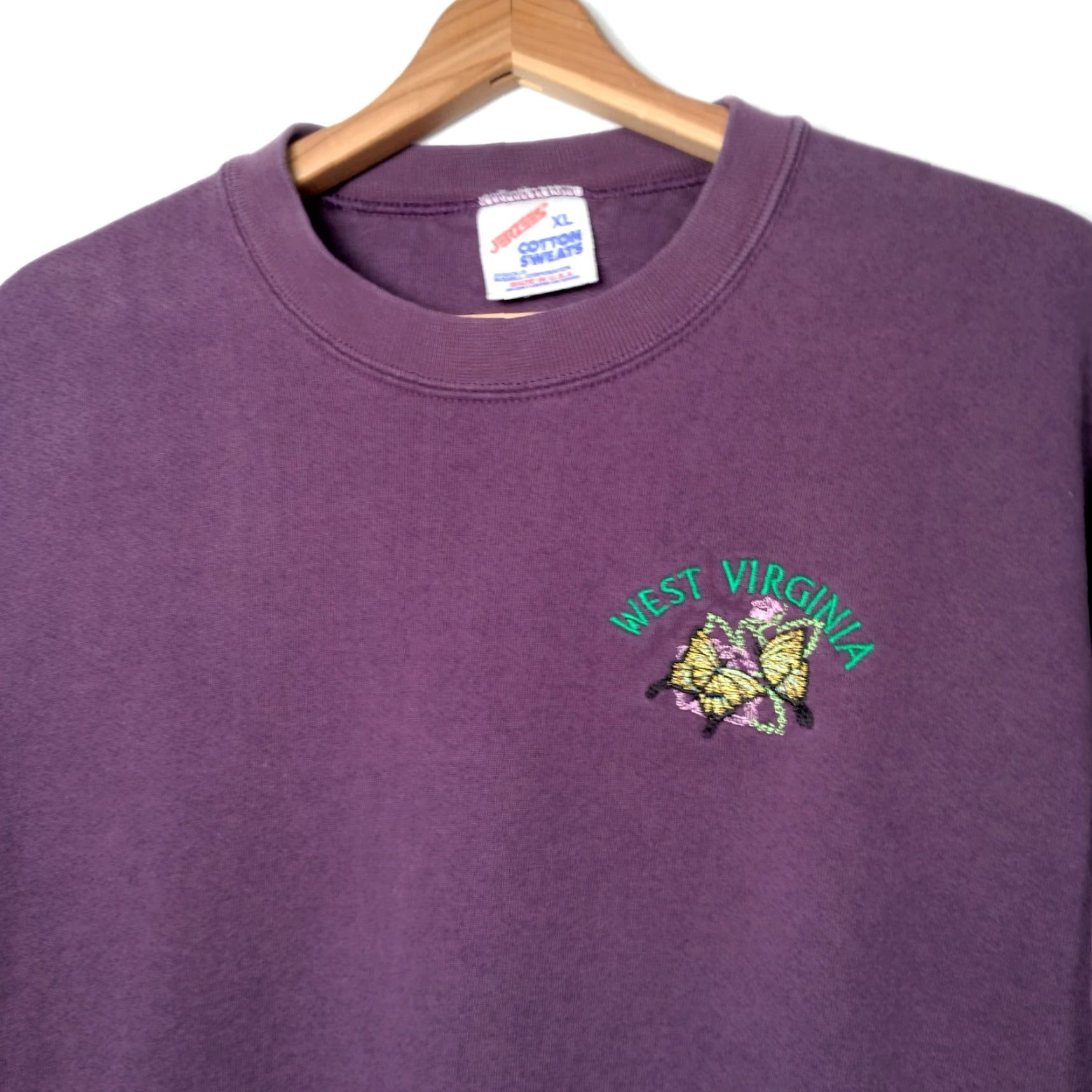Jerzees VINTAGE Jerzees West Virginia Sweatshirt XL Purple Pullover Cotton Butterfly Nature Mens Size US XL / EU 56 / 4 - 3 Thumbnail