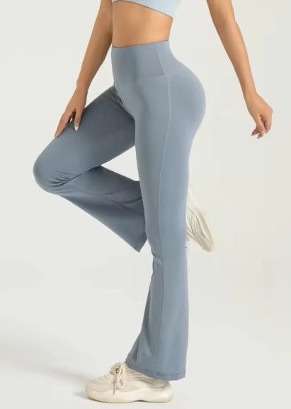 Japanese Brand Women's gym solid color tight wide-leg pants Size US 32 / EU 48 - 2 Thumbnail