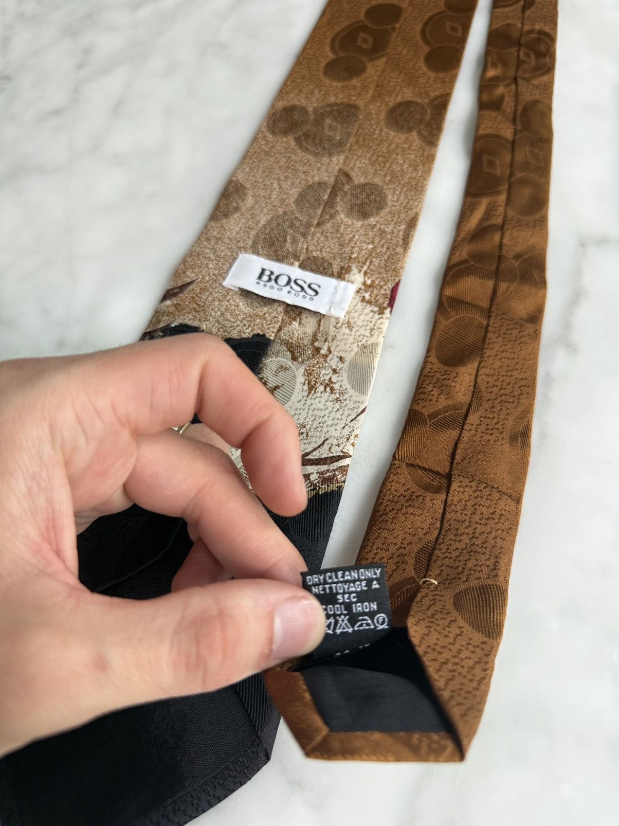 Hugo Boss Vintage Hugo Boss Skiing Tie Tan Novelty Print 100% Silk Size ONE SIZE - 5 Thumbnail