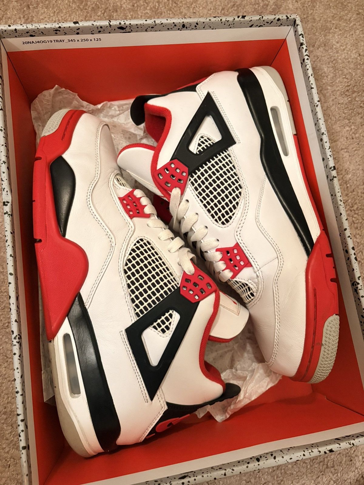 Jordan Brand Fire Red Jordan 4 Size US 11 / EU 44 - 7 Thumbnail