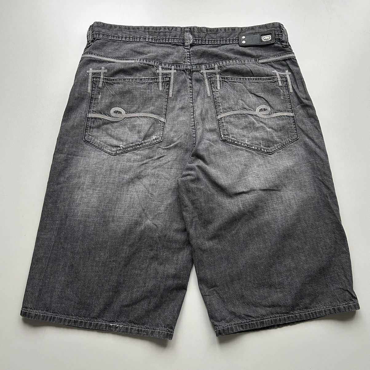 Image of Vintage Y2K Ecko Unltd Baggy Black Denim Jorts Size 36, Men's