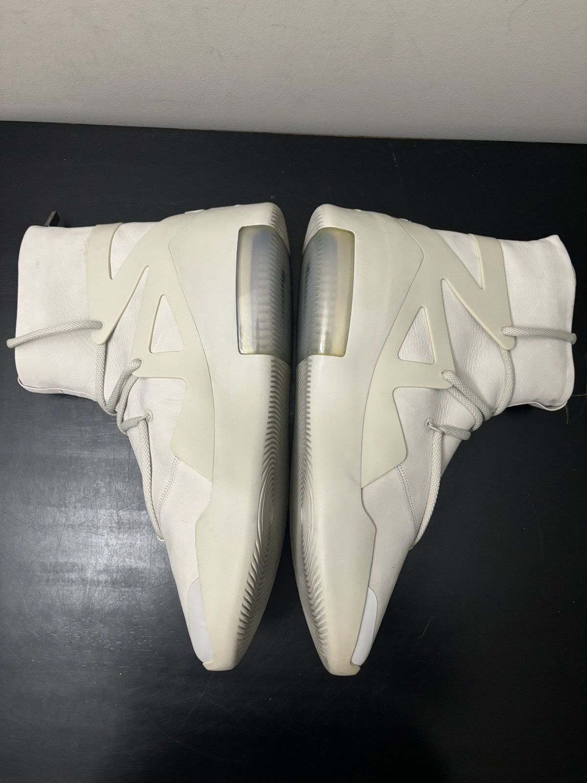 Fear of God × Nike Nike Air Fear of God 1 Light Bone Sail Friends and Family Size US 15 / EU 48 - 3 Thumbnail