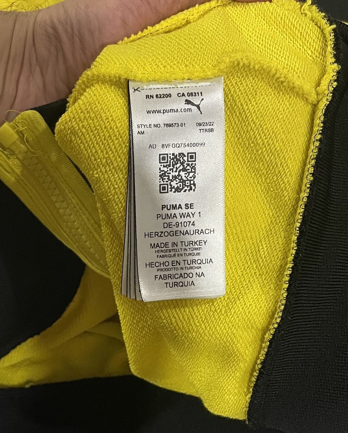 Puma Puma 2023/24 BVB Borussia Dortmund Jacket Men’s Size Small Size US S / EU 44-46 / 1 - 4 Thumbnail