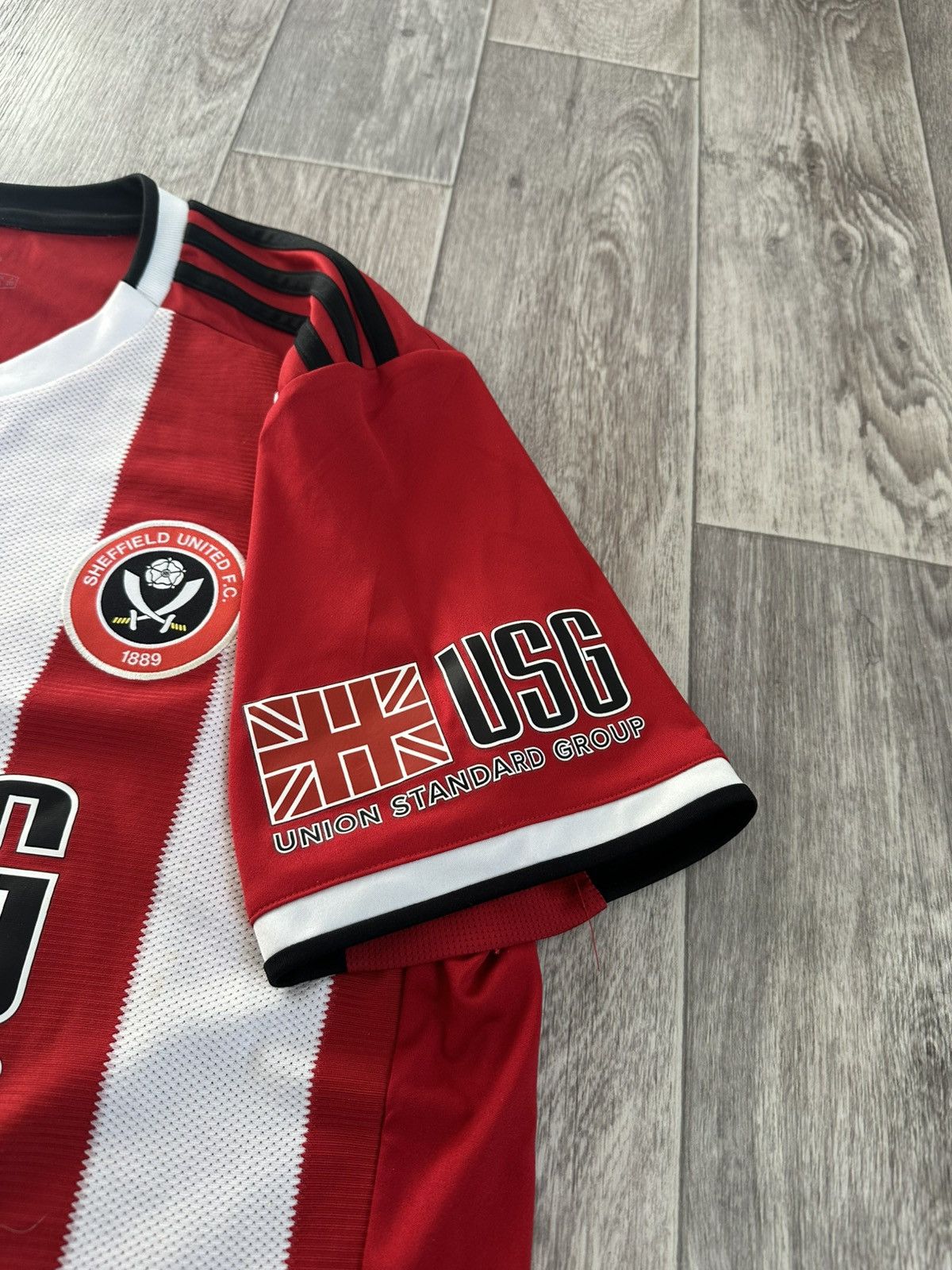 Adidas Vintage Adidas Sheffield United Home Tee T-Shirt white red Size US L / EU 52-54 / 3 - 5 Thumbnail