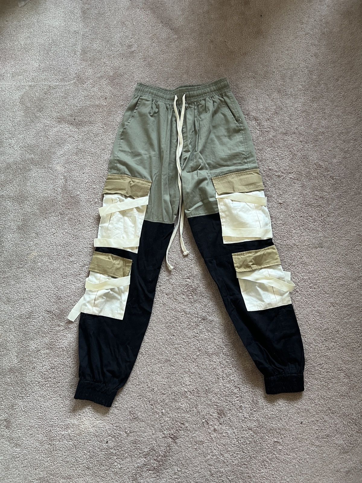 MNML MNML Cargos Size US 28 / EU 44 - 1 Thumbnail