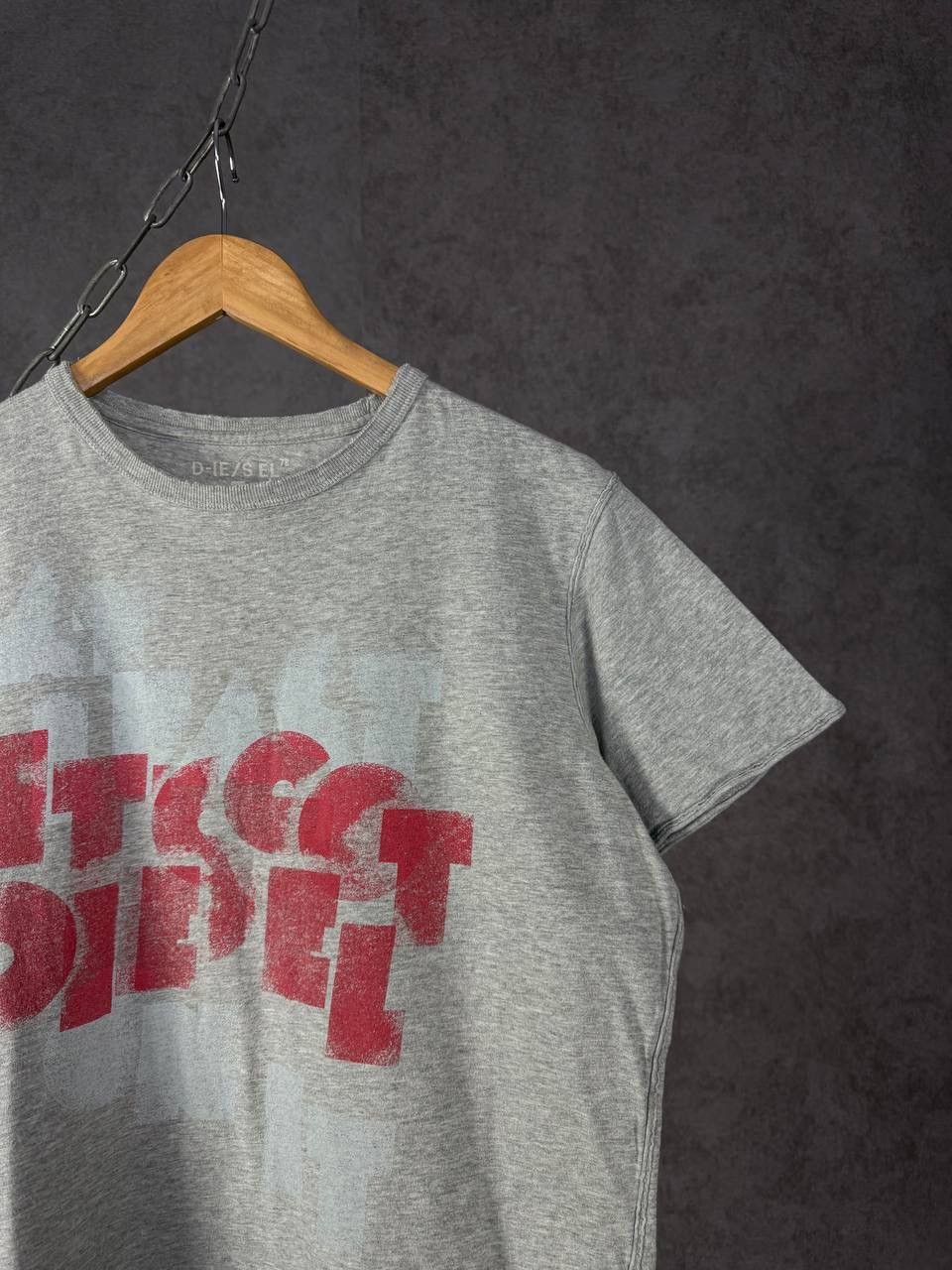 Diesel Diesel vintage designer center logo tee Size US S / EU 44-46 / 1 - 2 Thumbnail