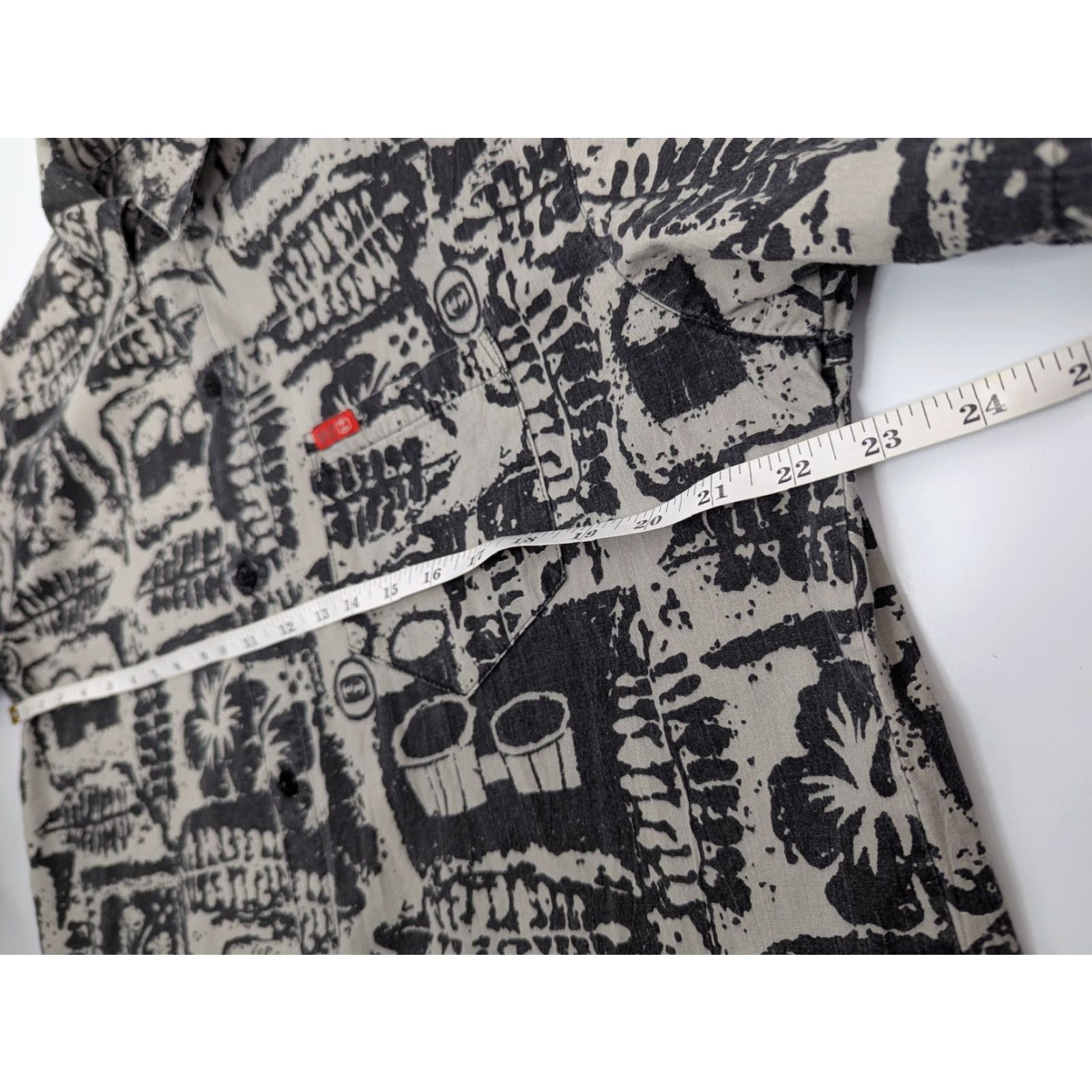 Vintage Split Shirt Mens M Button-Down Short Sleeve Cotton Gray Embroidered 90s Y2K Split Tapa Hibiscus Size US M / EU 48-50 / 2 - 5 Thumbnail