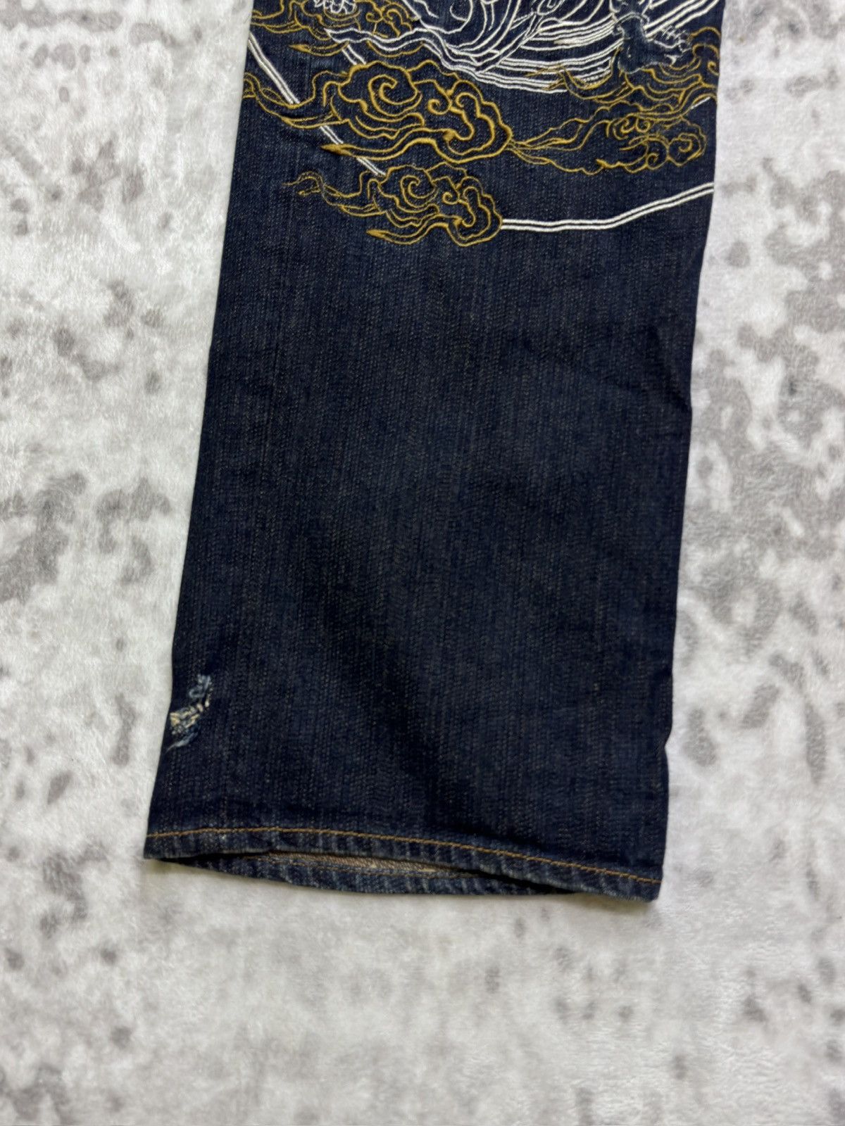 Karakuri Tamashii Buden Shoten Raijin Fujin Embroidered Sukajan Denim Jeans Size US 33 - 9 Thumbnail