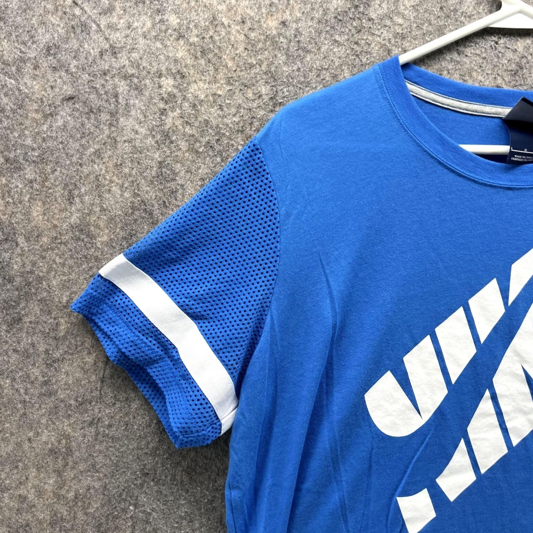 Nike Nike Shirt Women Large Ladies Blue White Cropped Spell Out Crewneck Swoosh - Size L / US 10 / IT 46 - 3 Thumbnail