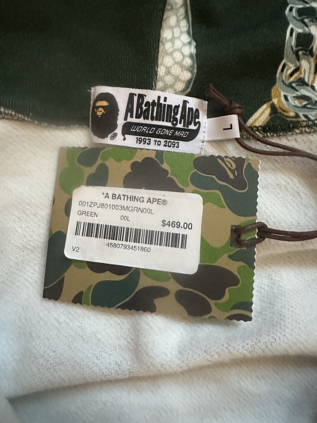 Bape Bape Gold chain shark shoodie Size US M / EU 48-50 / 2 - 6 Thumbnail