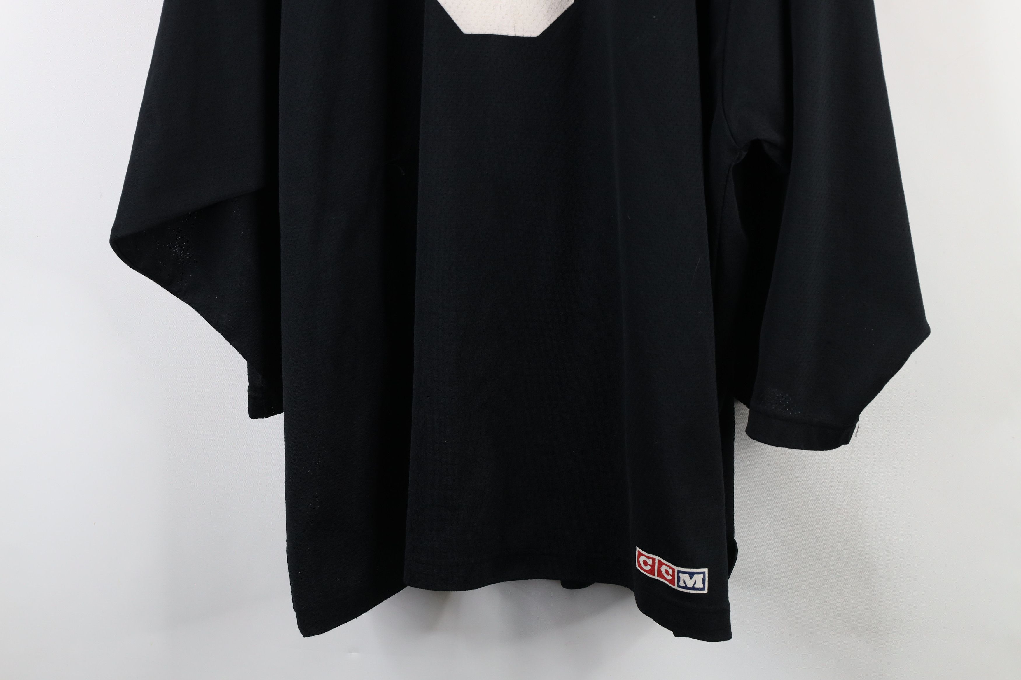 Vintage Vintage 90s CCM Hockey Blank Knit Ice Hockey Jersey Black #3 Size US XXL / EU 58 / 5 - 14 Thumbnail