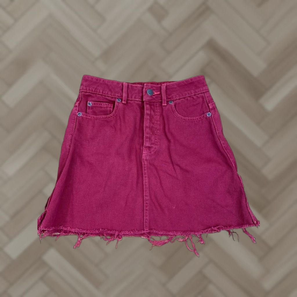 RVCA RVCA Womens Red Skirt Size 42" / US 20 - 1 Thumbnail