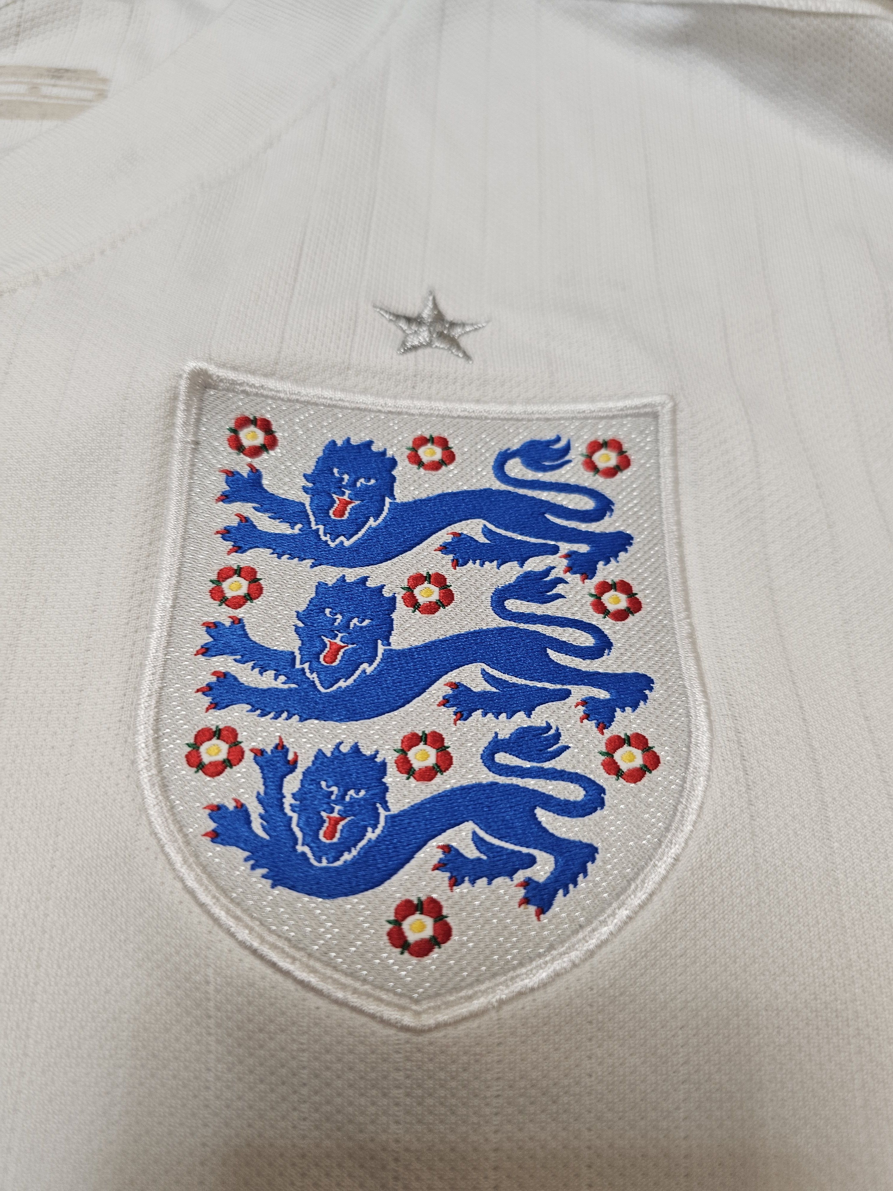 Nike ENGLAND 2014 2016 HOME FOOTBALL SHIRT SOCCER JERSEY Size US L / EU 52-54 / 3 - 4 Thumbnail