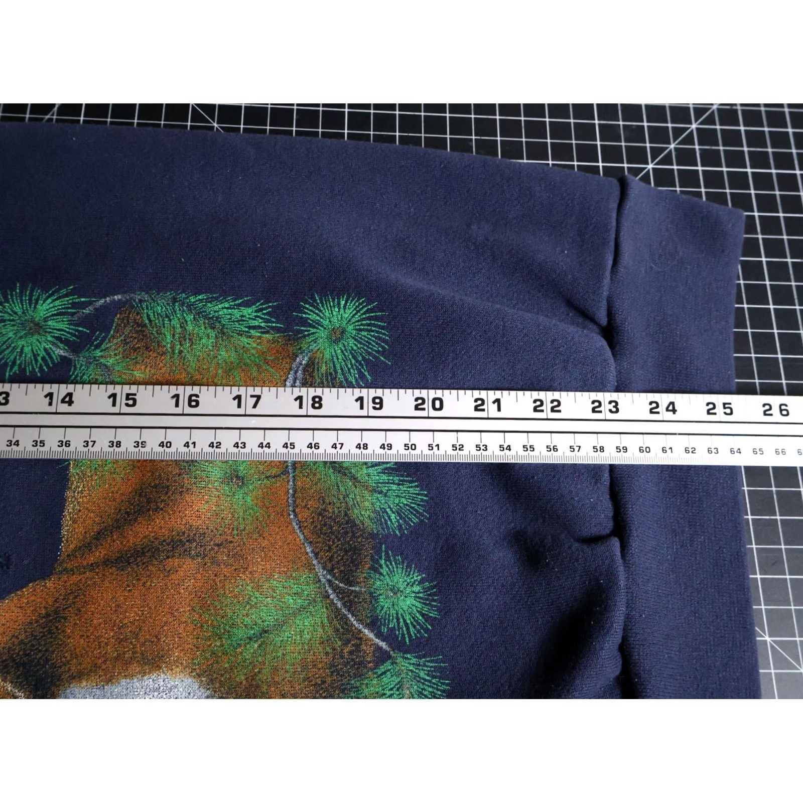 Tultex VINTAGE Tultex Deer Sweatshirt Men's M Dark Blue 50/50 Graphic Print Crewneck VTG Size US M / EU 48-50 / 2 - 6 Thumbnail