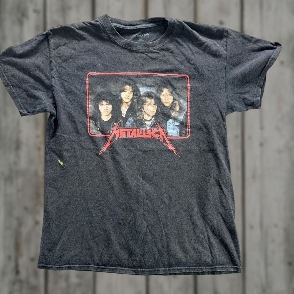 Vintage Metallica Shirt Mens Medium Black Band Graphic Tee Rock Music Concert Tour Size US M / EU 48-50 / 2 - 1 Thumbnail