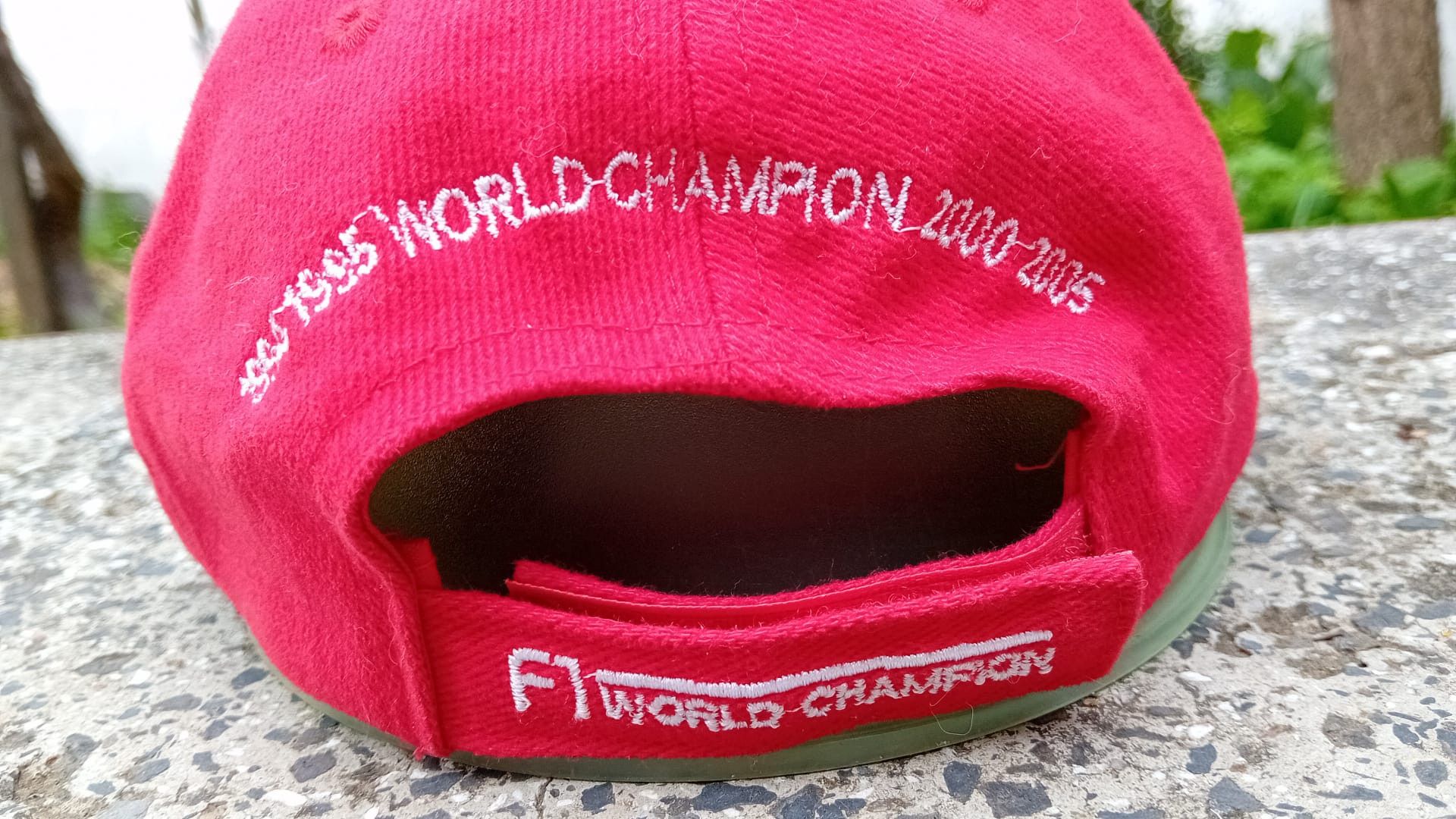 Ferrari × Formula 1 × Vintage Michael Schumacher Ferrari F1 World Champion 2005 Hat Size ONE SIZE - 4 Thumbnail