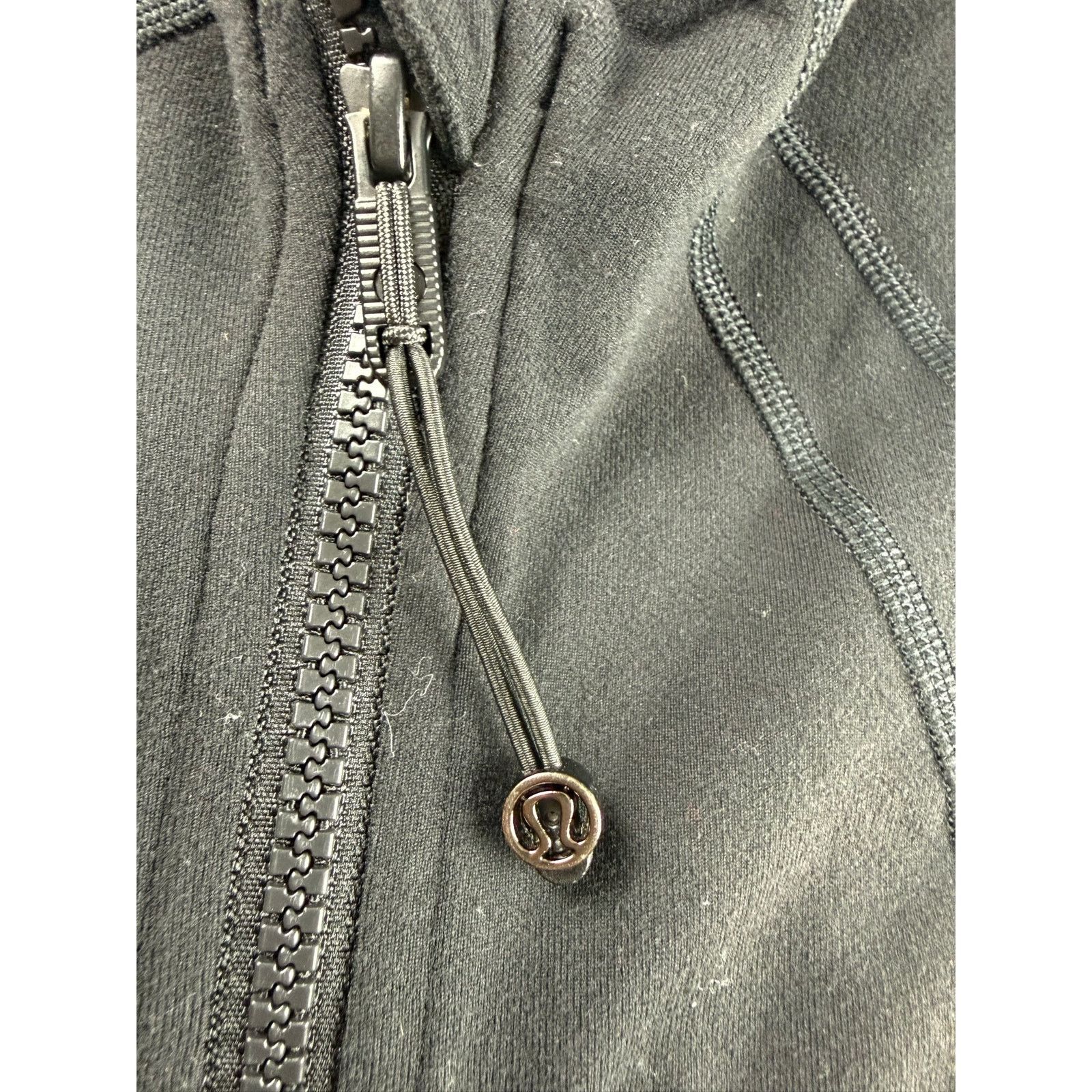 Lululemon Lululemon Black Define Jacket - Size 8 - Great Condition! Size M / US 6-8 / IT 42-44 - 10 Thumbnail